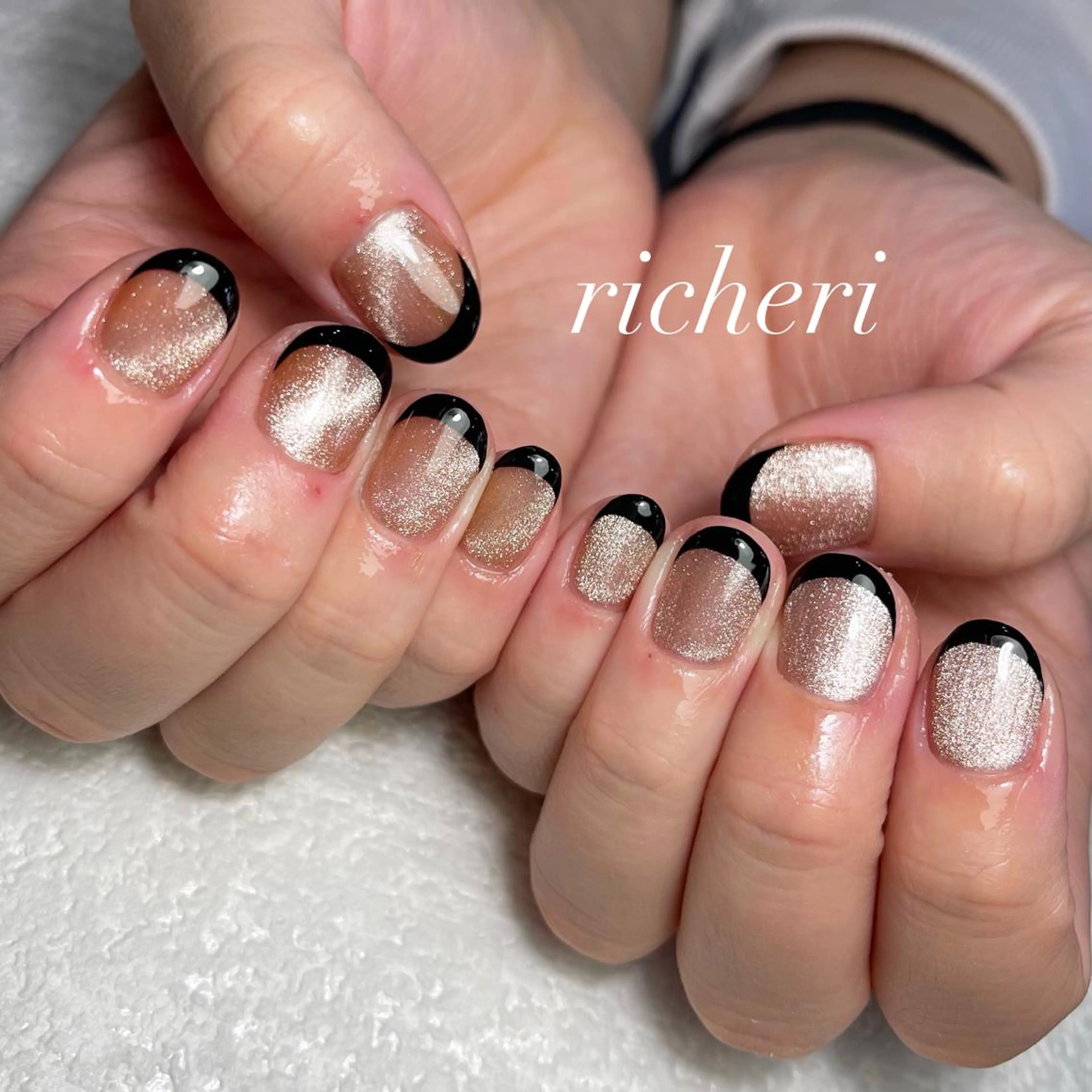 ミディアム ネイル 韓国風ヘア アートネイル フレンチネイル ジェルネイル 韓国ネイル richeri beautyのエステ・リラクイメージ