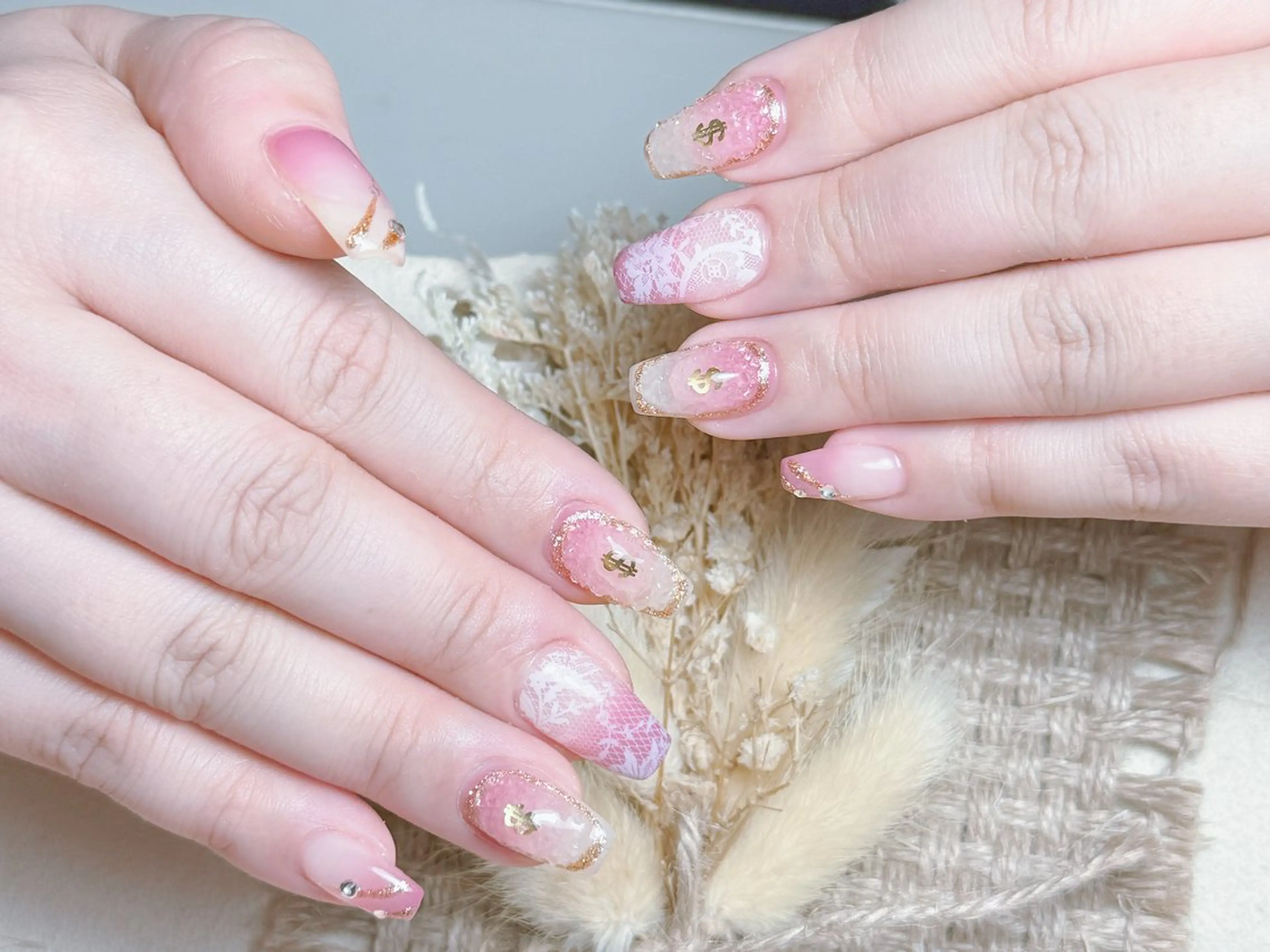 ネイル ハンドネイル AngelChris ビューティーサロンのネイルデザイン