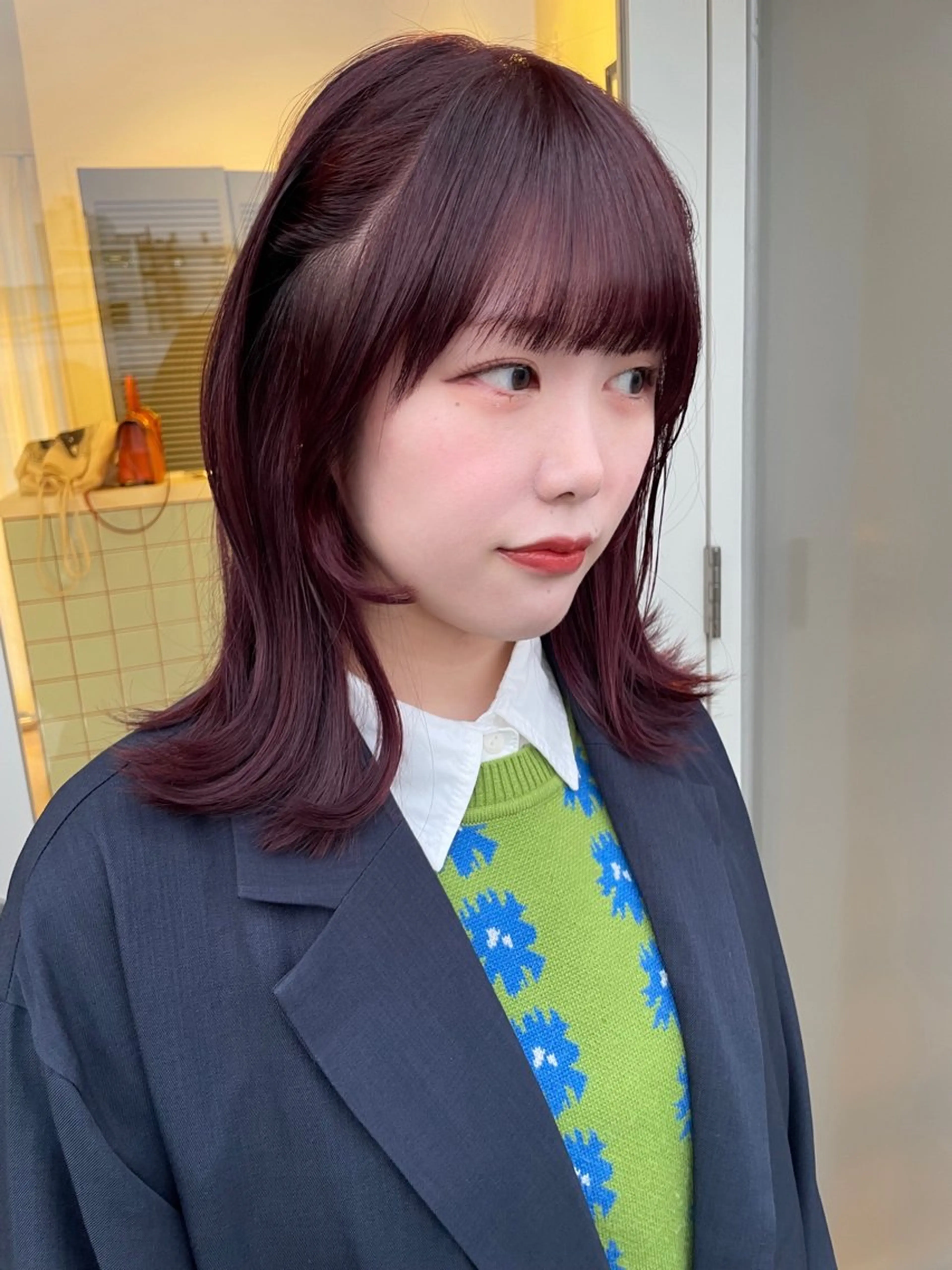 セミロング カラー レッドカラー ヘアカラー トリートメント 若月 あやかのヘアスタイル