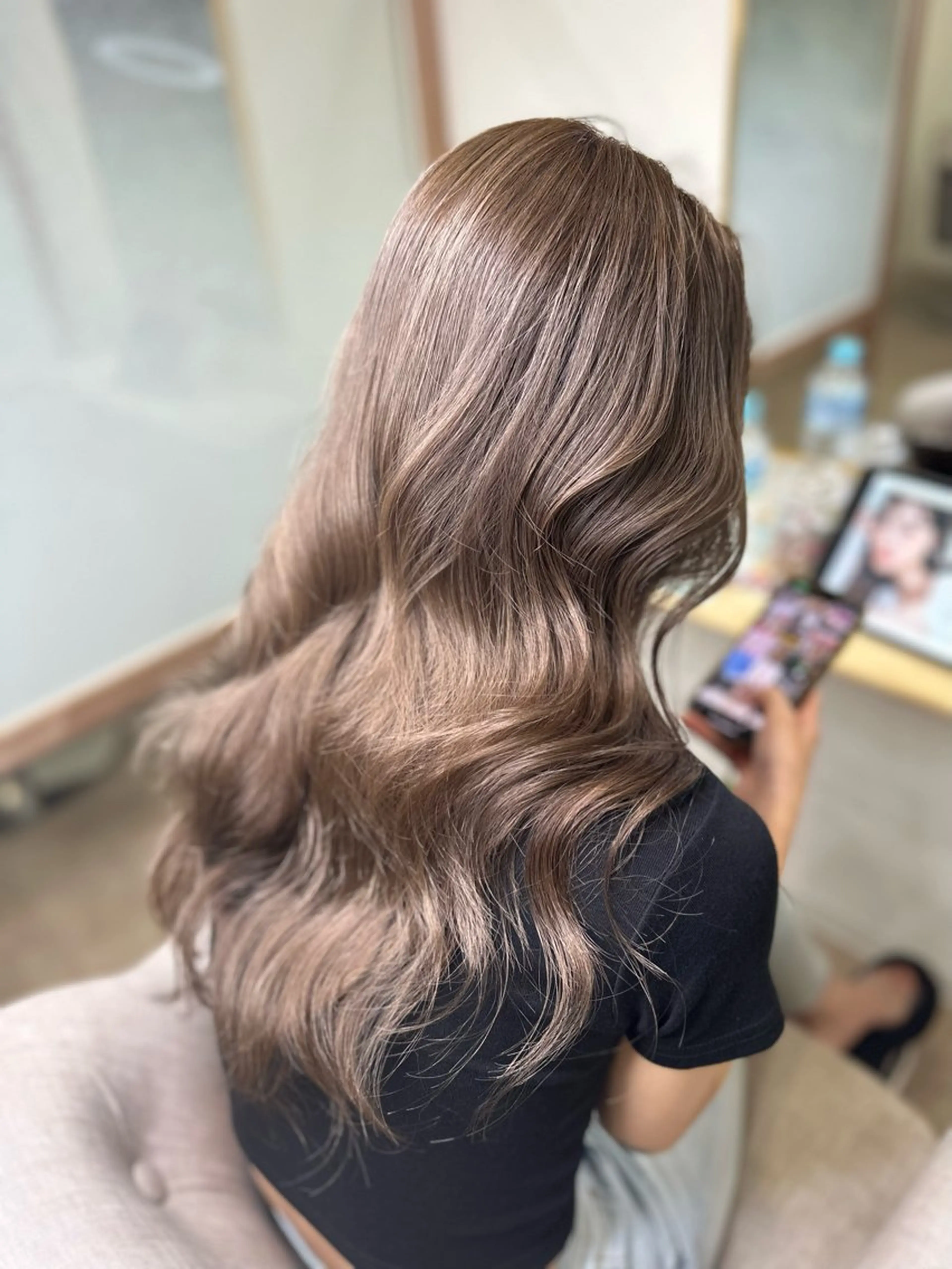 ハイトーンダブルカラー＋カットの写真