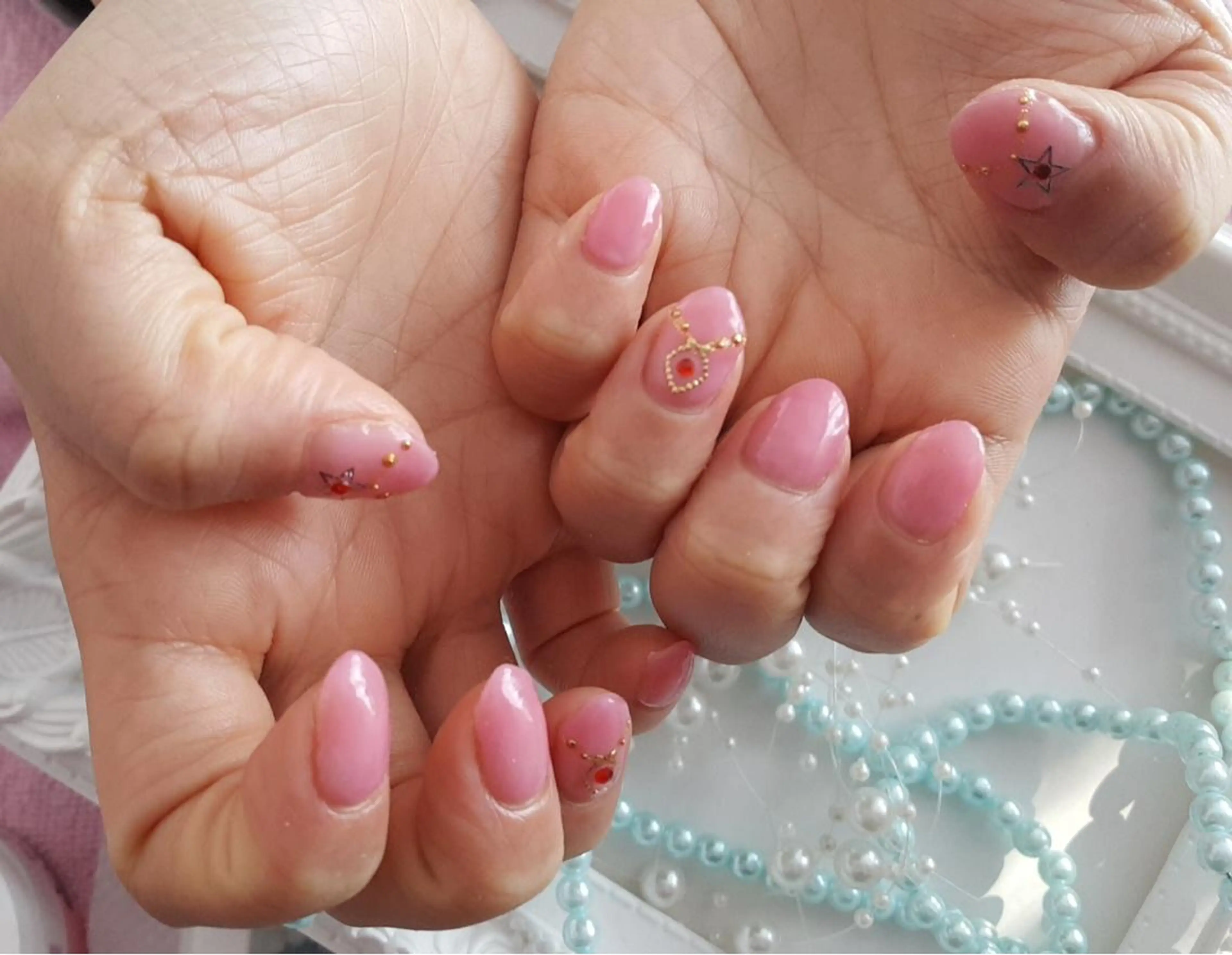 ミディアム ネイル Uchida meのネイルデザイン