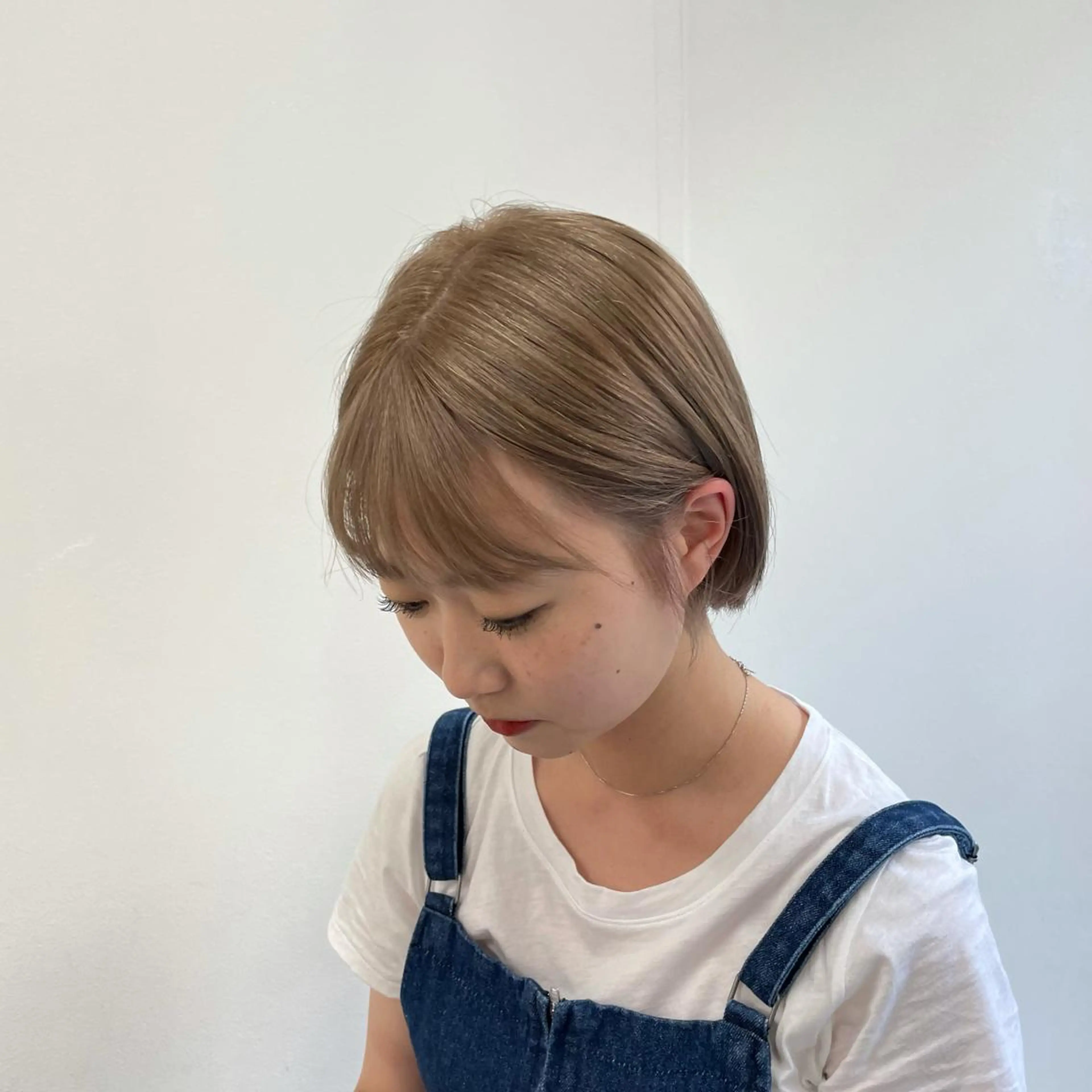 ショート カラー ハイトーンカラー ボブ uka 東京ミッドタウン 六本木所属・🥀似合わせ🥀 柔らかカラー・タイトのヘアスタイル