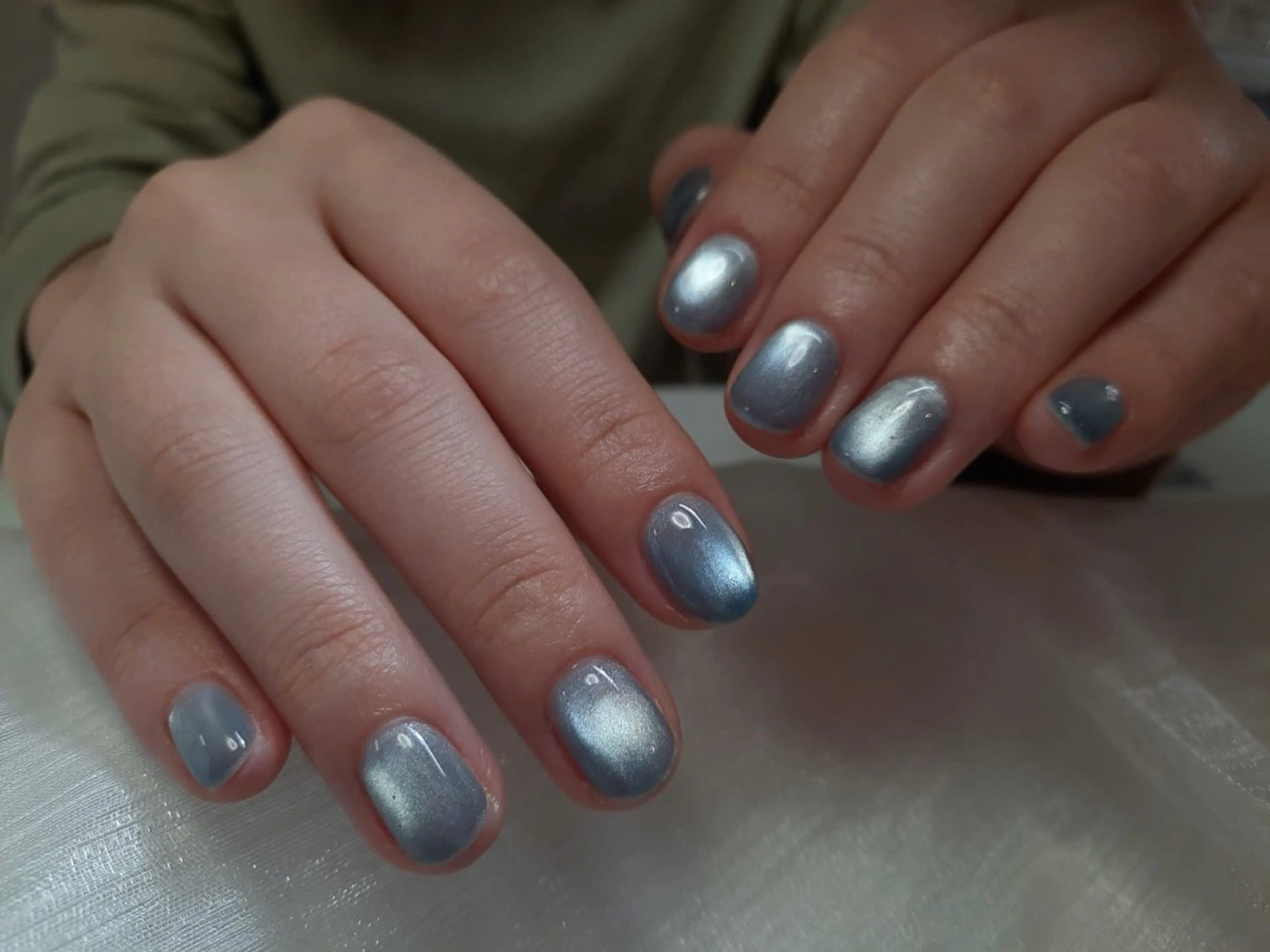 ネイル フットネイル ジェルネイル マグネットネイル 持ち込み ニュアンスネイル ミリ ネイルサロンのネイルデザイン