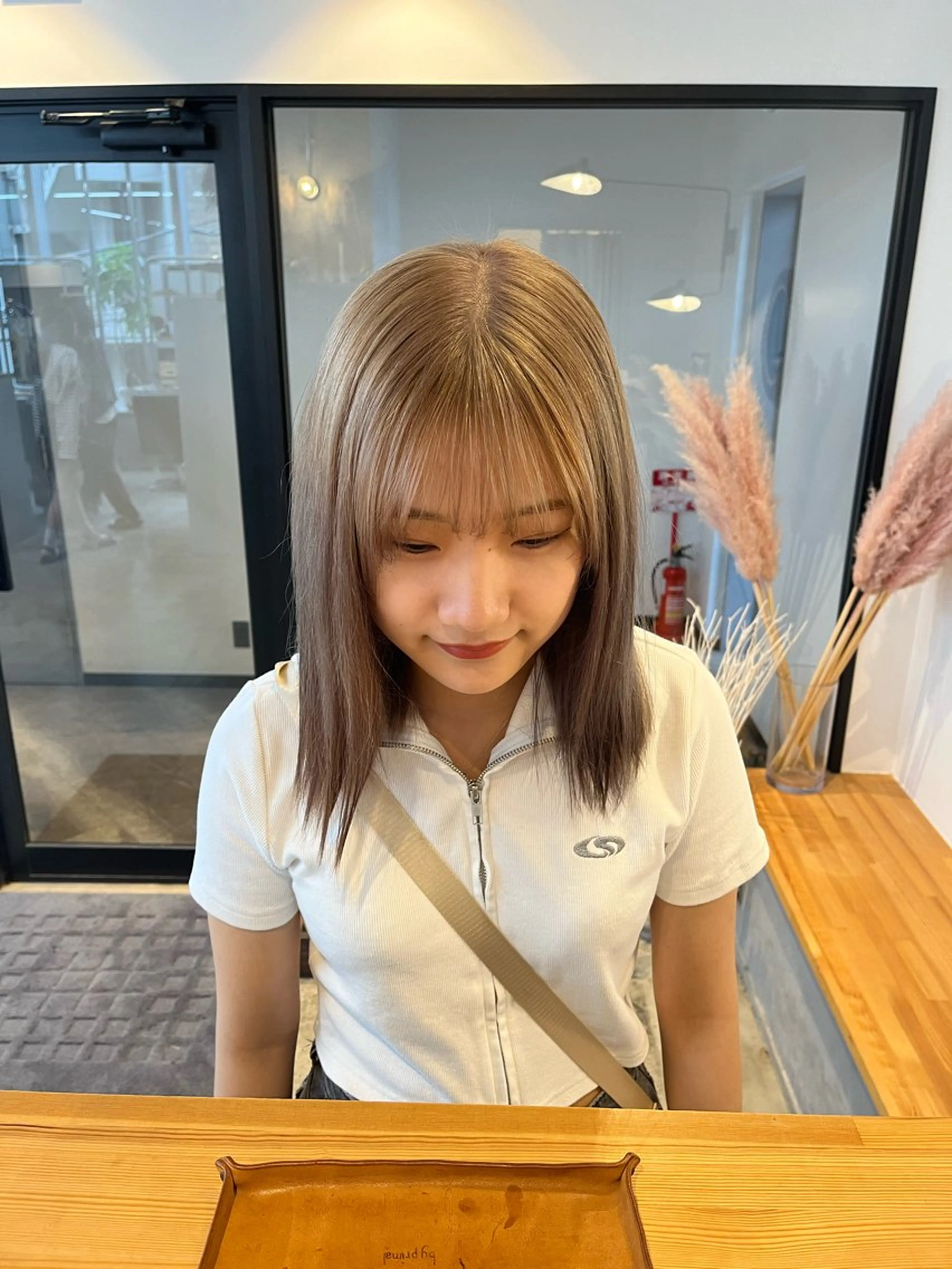 セミロング カラー カット ヘアカラー トリートメント KOTOMI .のヘアスタイル