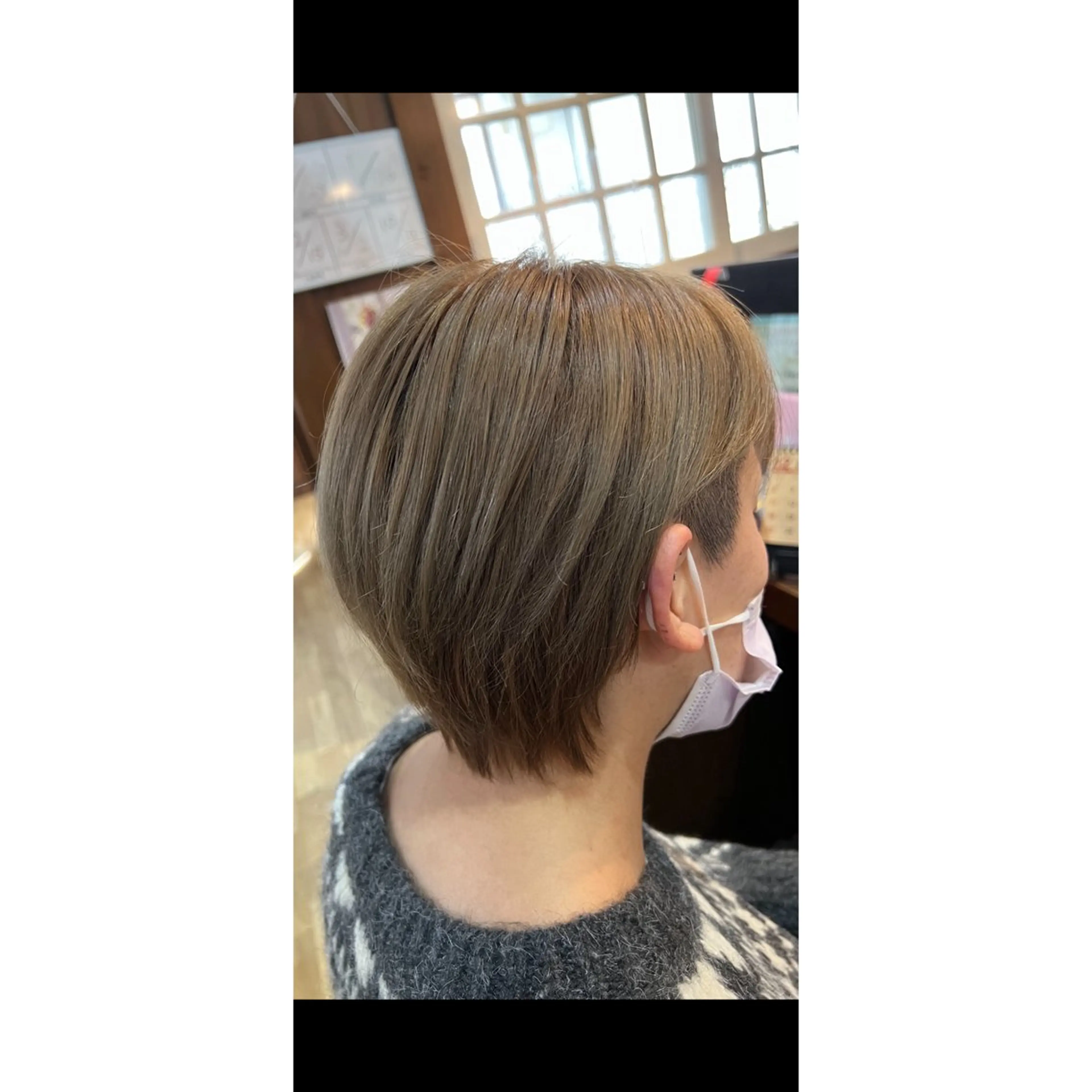 ミディアム カラー 佐藤 理恵子のヘアスタイル