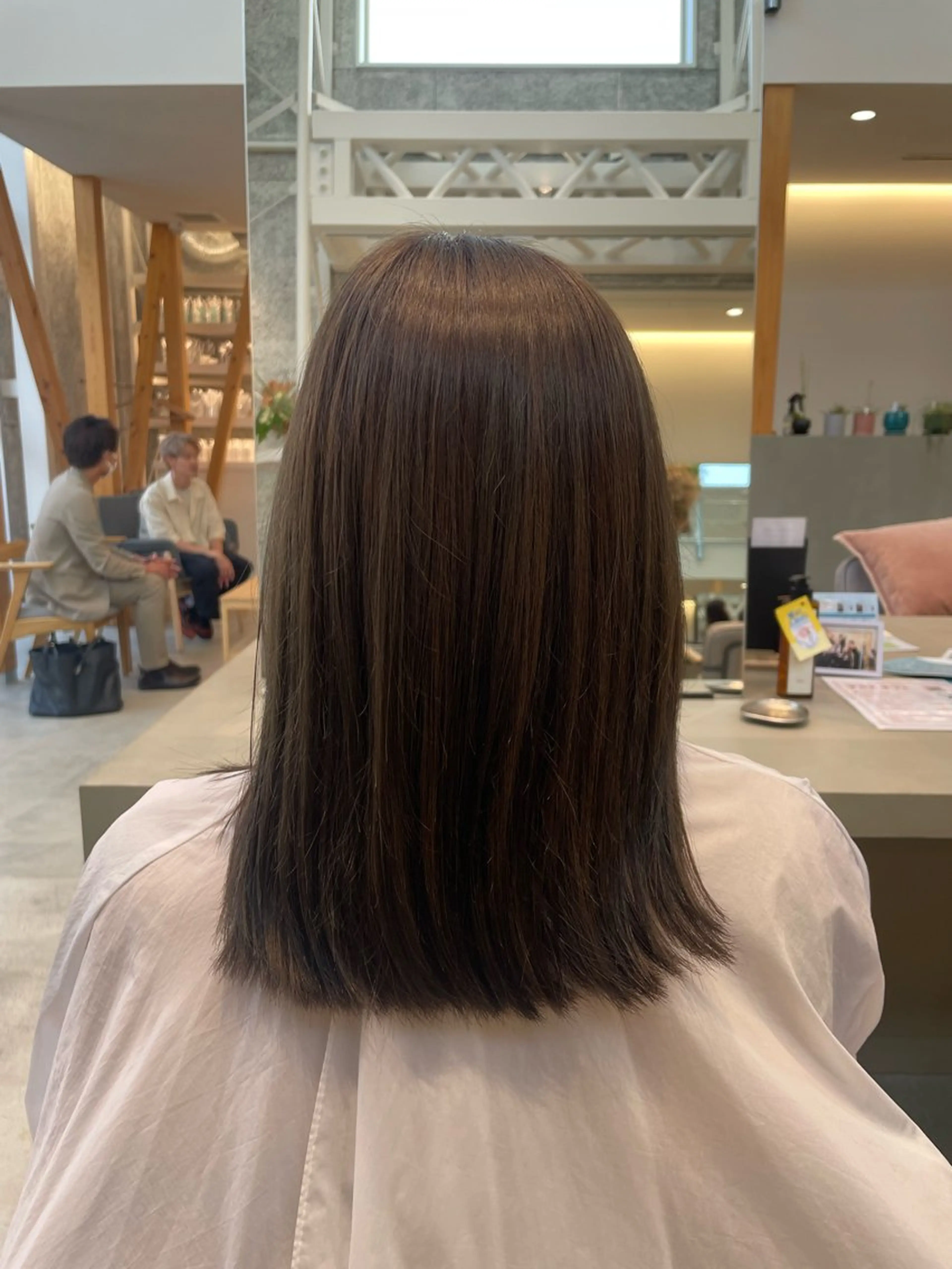 カラー オリーブカラー 宮本 茉衣子のヘアスタイル