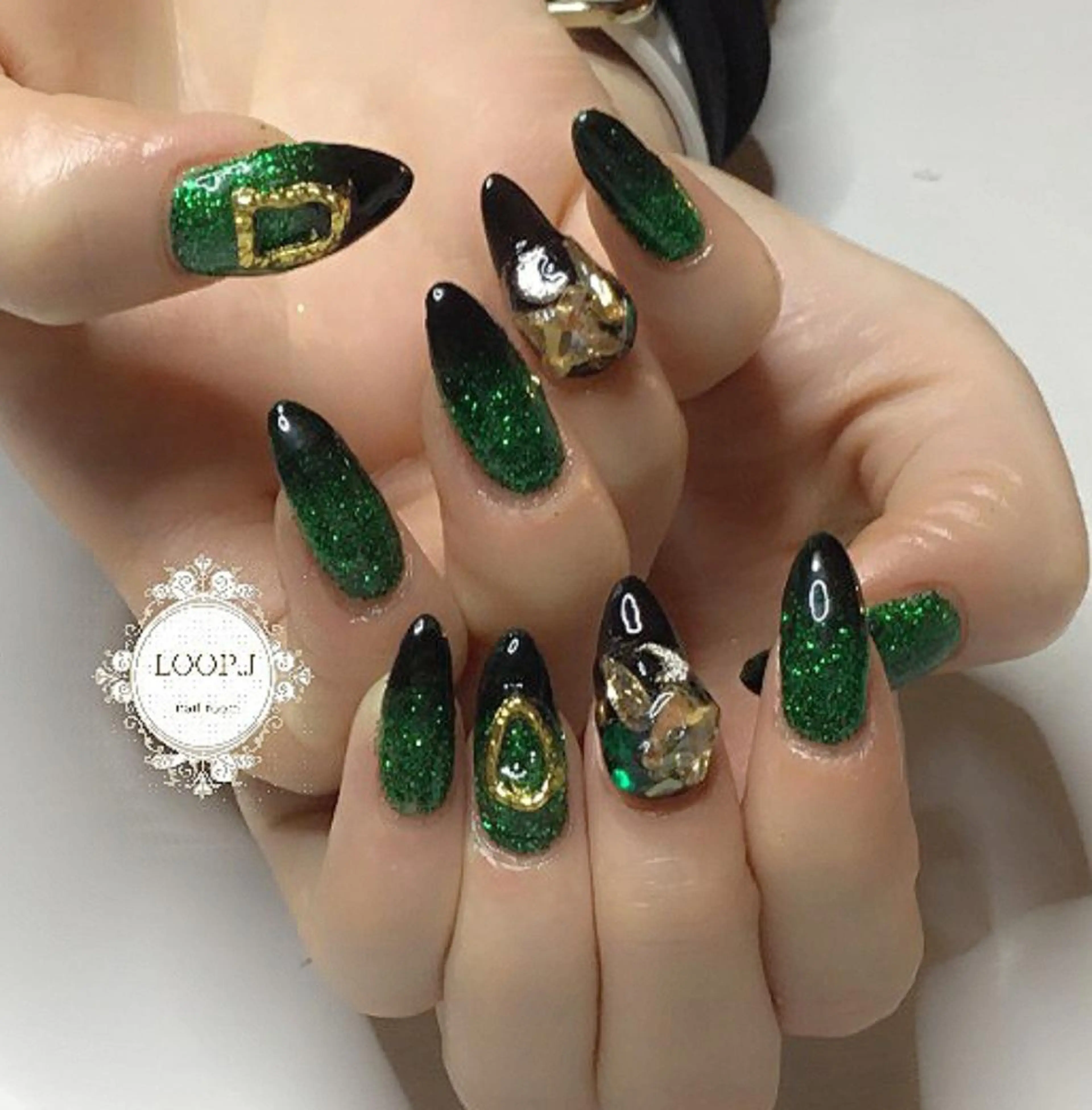 ネイル おおくぼ めぐみのネイルデザイン