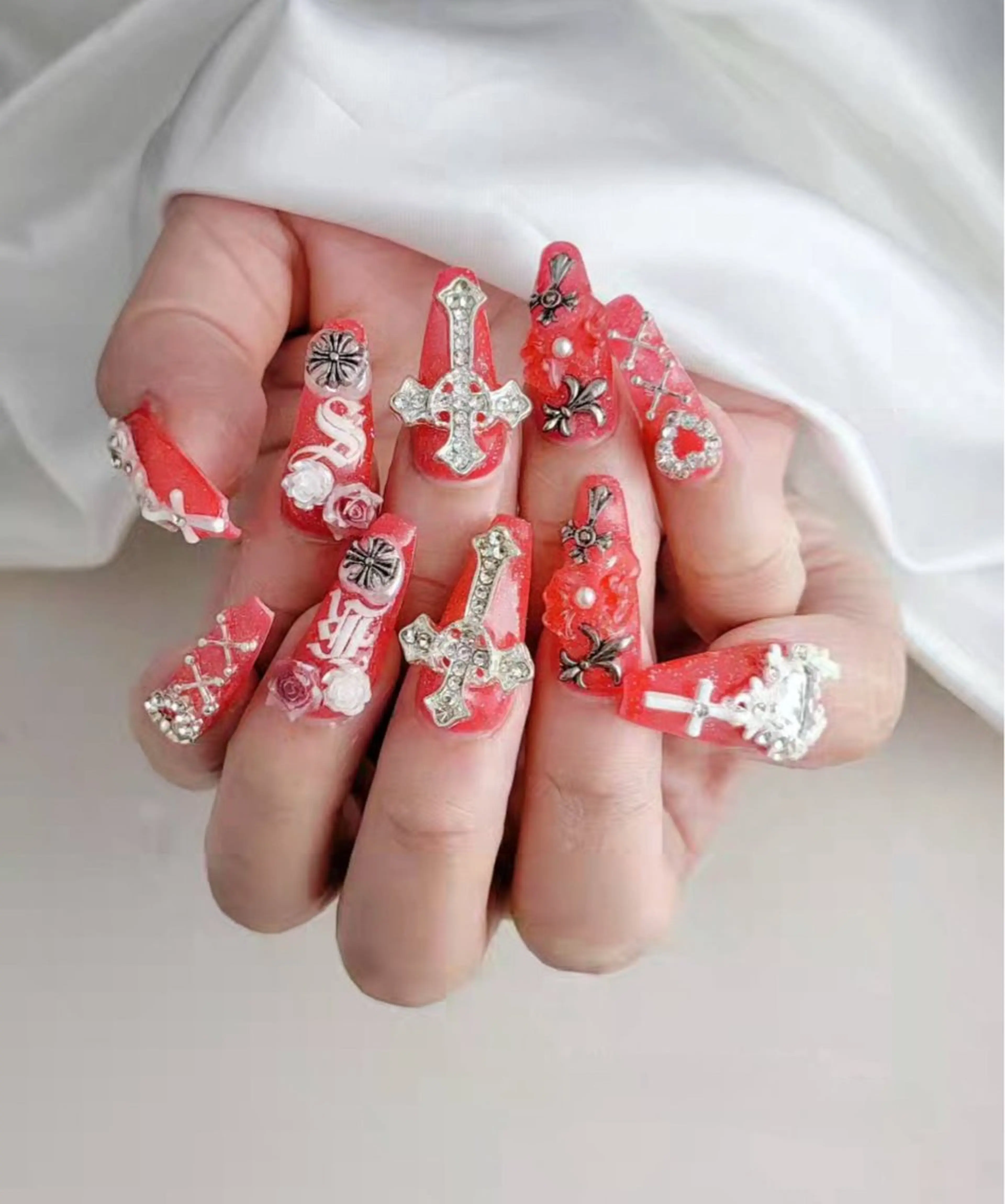 ネイル 成人式 キラキラネイル マグネットネイル ミラーネイル ニュアンスネイル ハンドネイル Hina 池袋 長だしチップ専門店のネイルデザイン