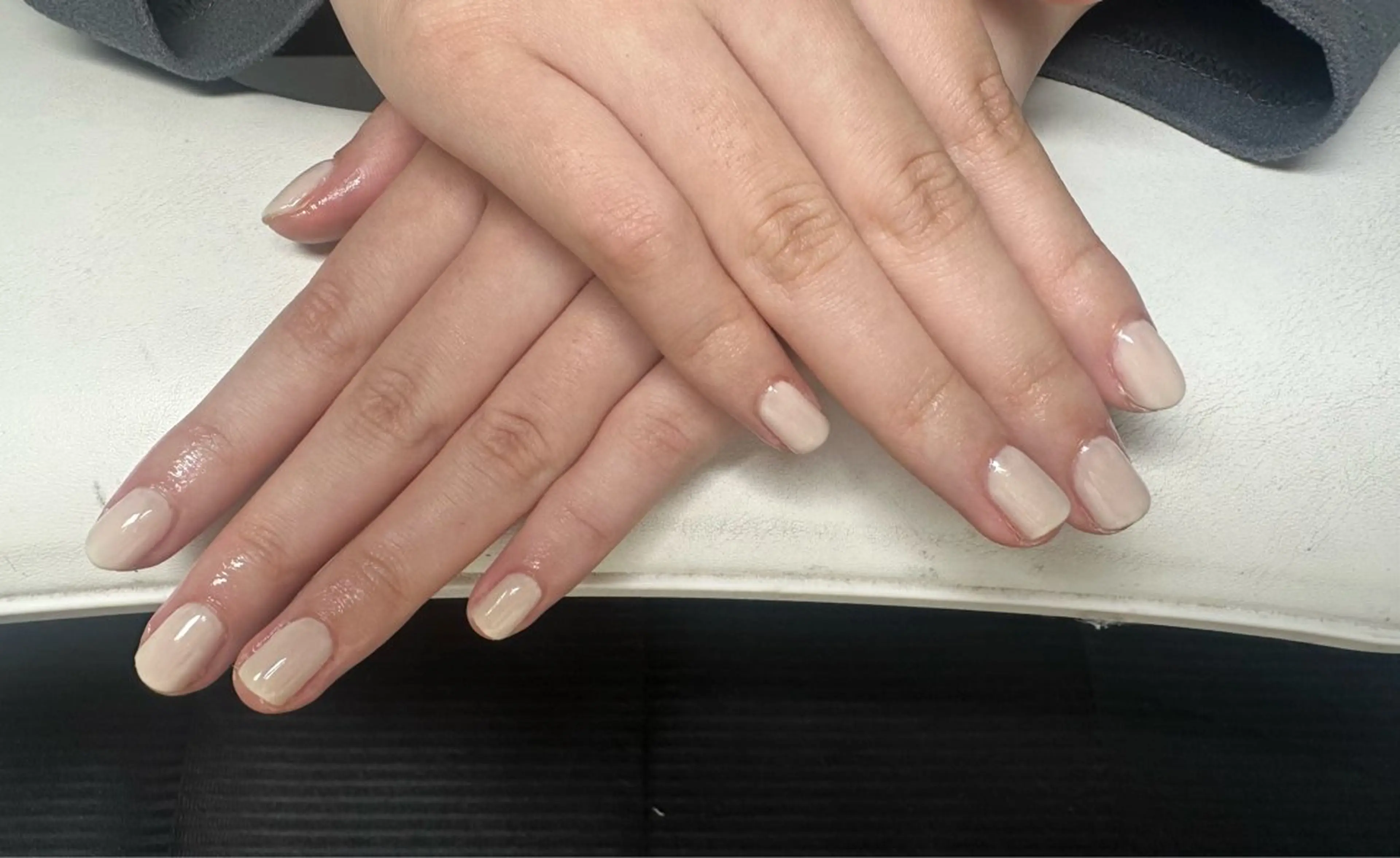 ネイル クリアネイル ワンカラーネイル ホワイト ハンドネイル VOXJAPAN STUDIO所属・大門 恵里奈のネイルデザイン