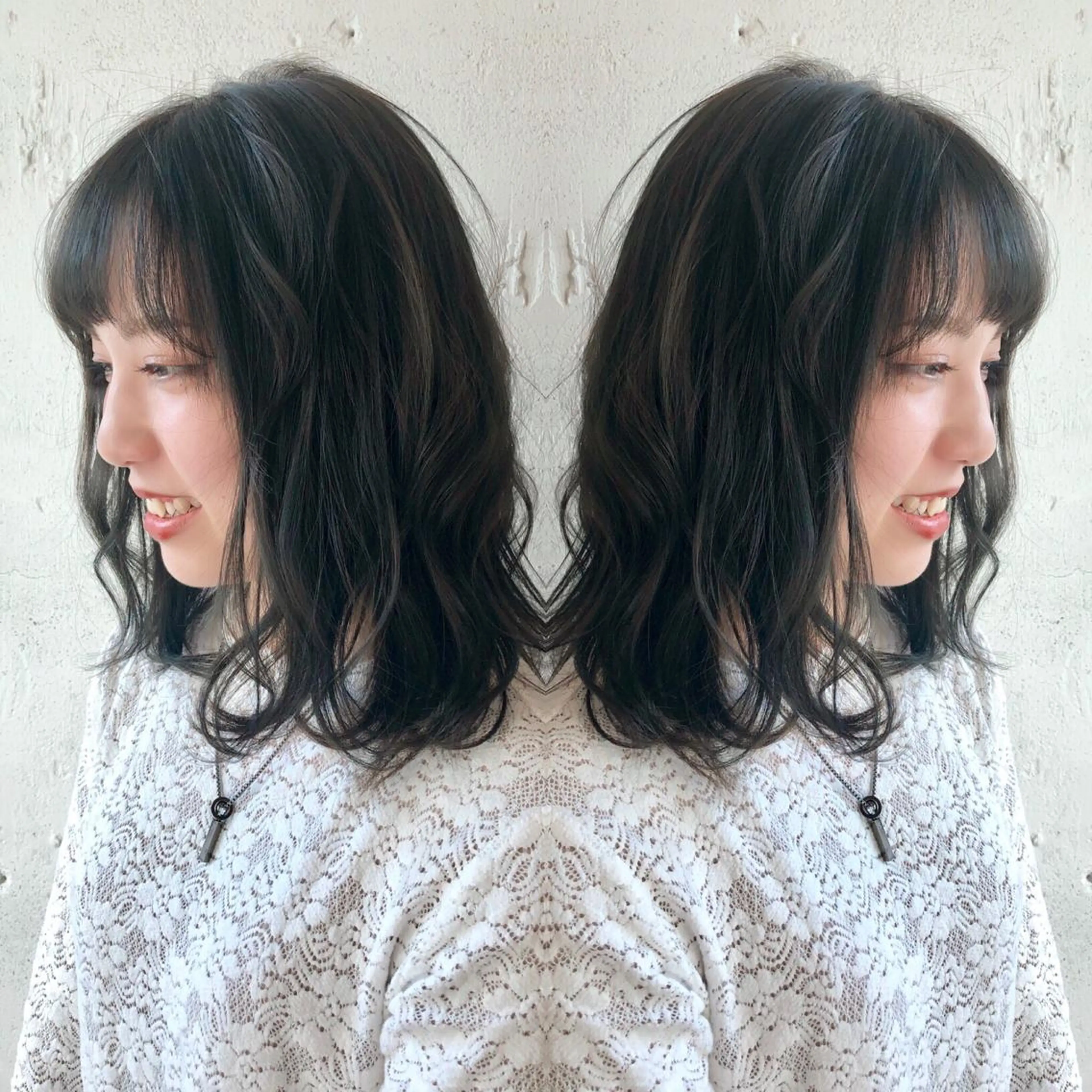 ミディアム アッシュ あらき ちさとのヘアスタイル