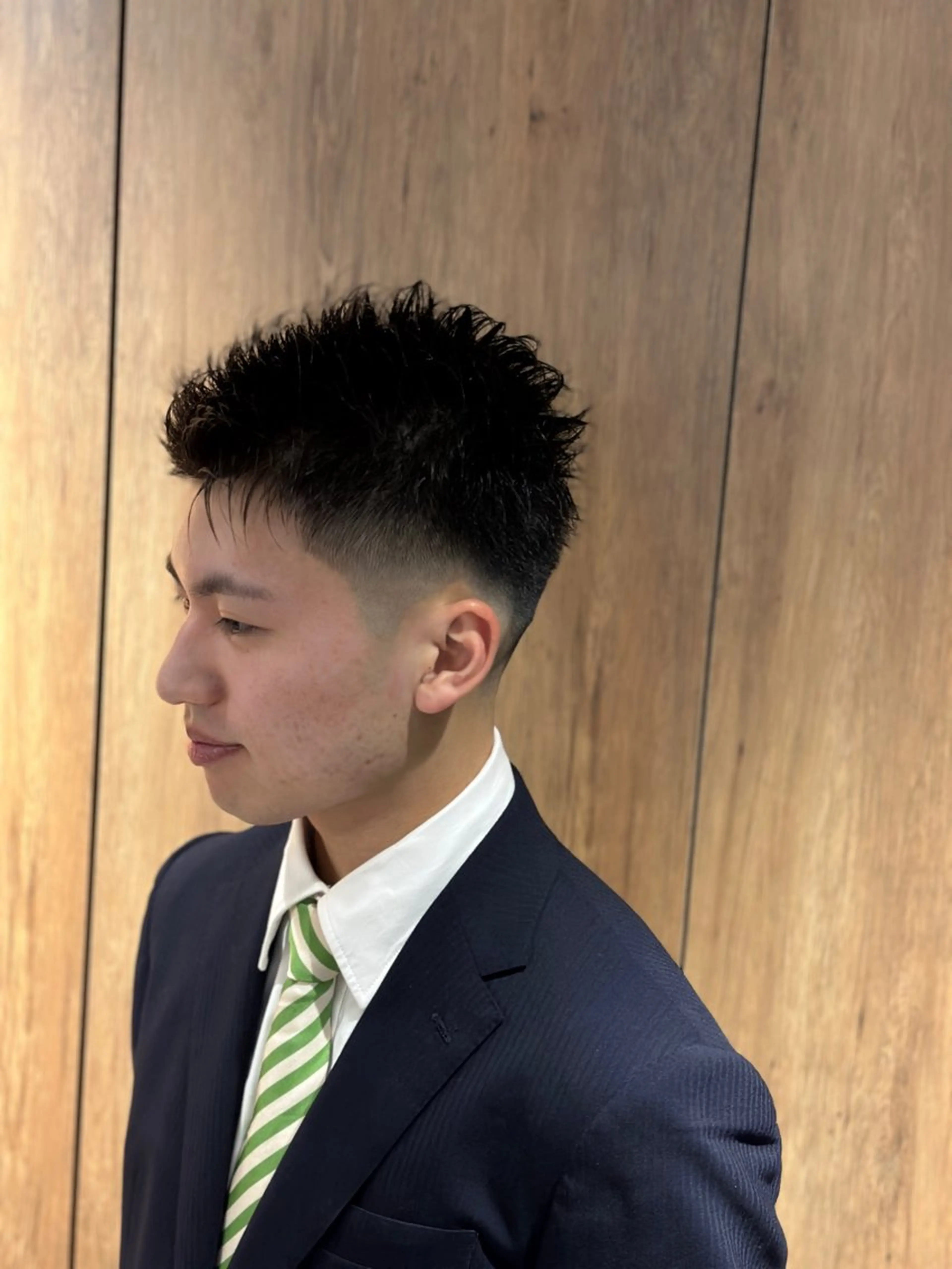 ショート メンズ フェードカット 濡れパン スキンフェード カット 💈神技メンズカット 大沢カズキ✂︎のヘアスタイル