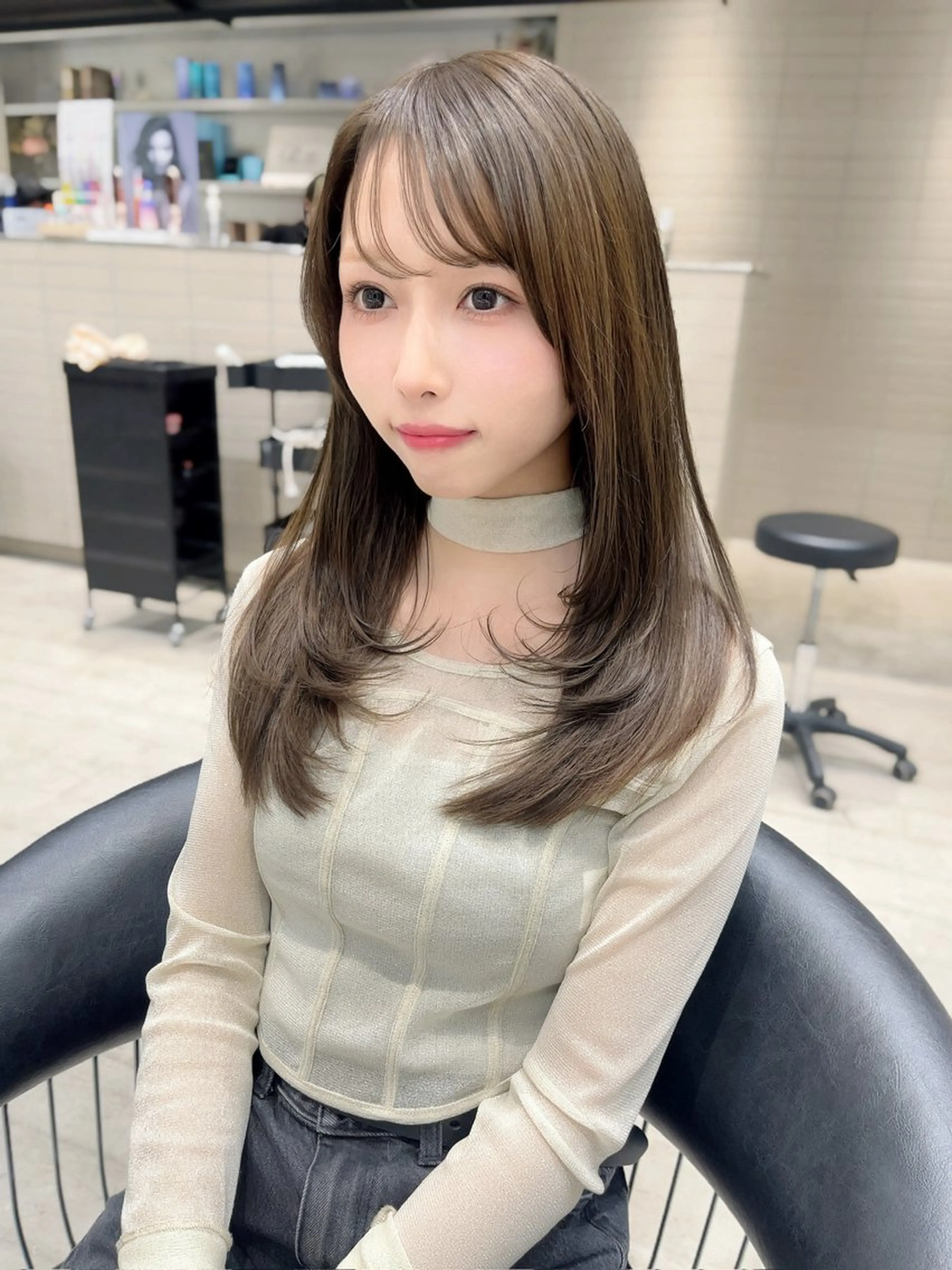ミディアム カラー カット ヘアカラー トリートメント レイヤー\髪質改善 /透け感カラー/艶髪のヘアスタイル