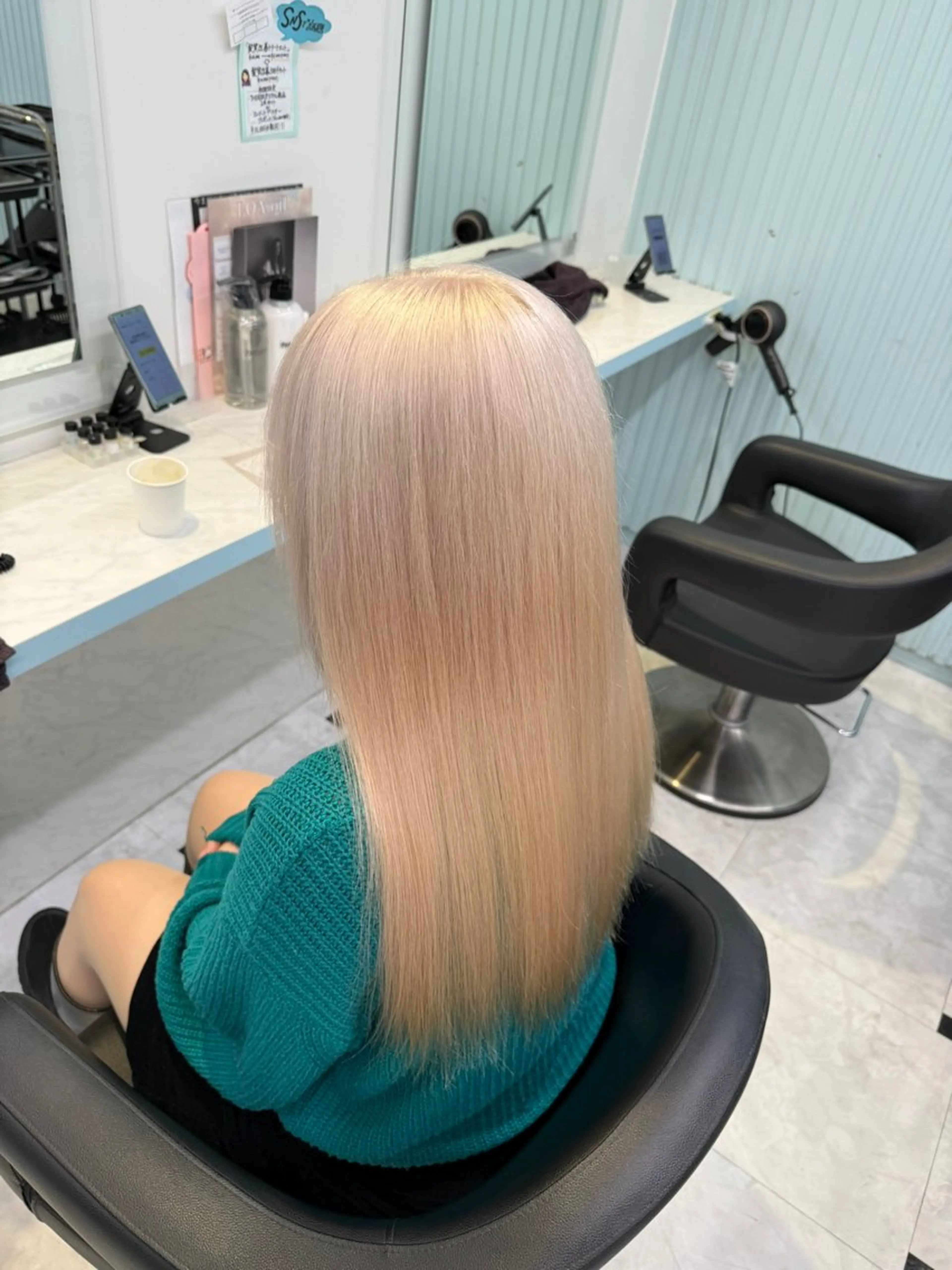 ロング カラー ハイトーン/韓国 レイヤー/るか🎀のヘアスタイル