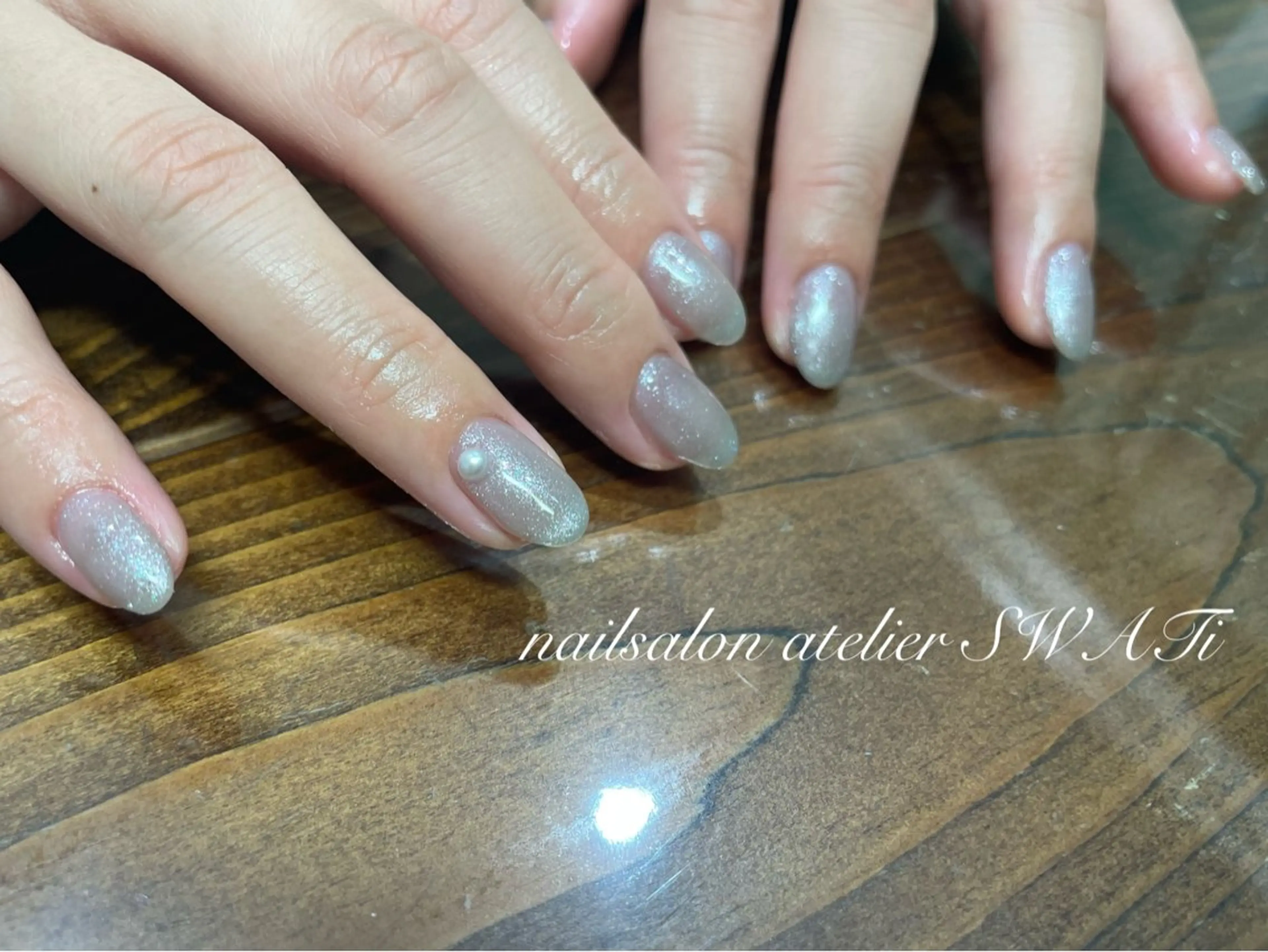 ネイル ストーンネイル ハンドネイル ヘアーサロン大野所属・nailsalon SWATiのネイルデザイン