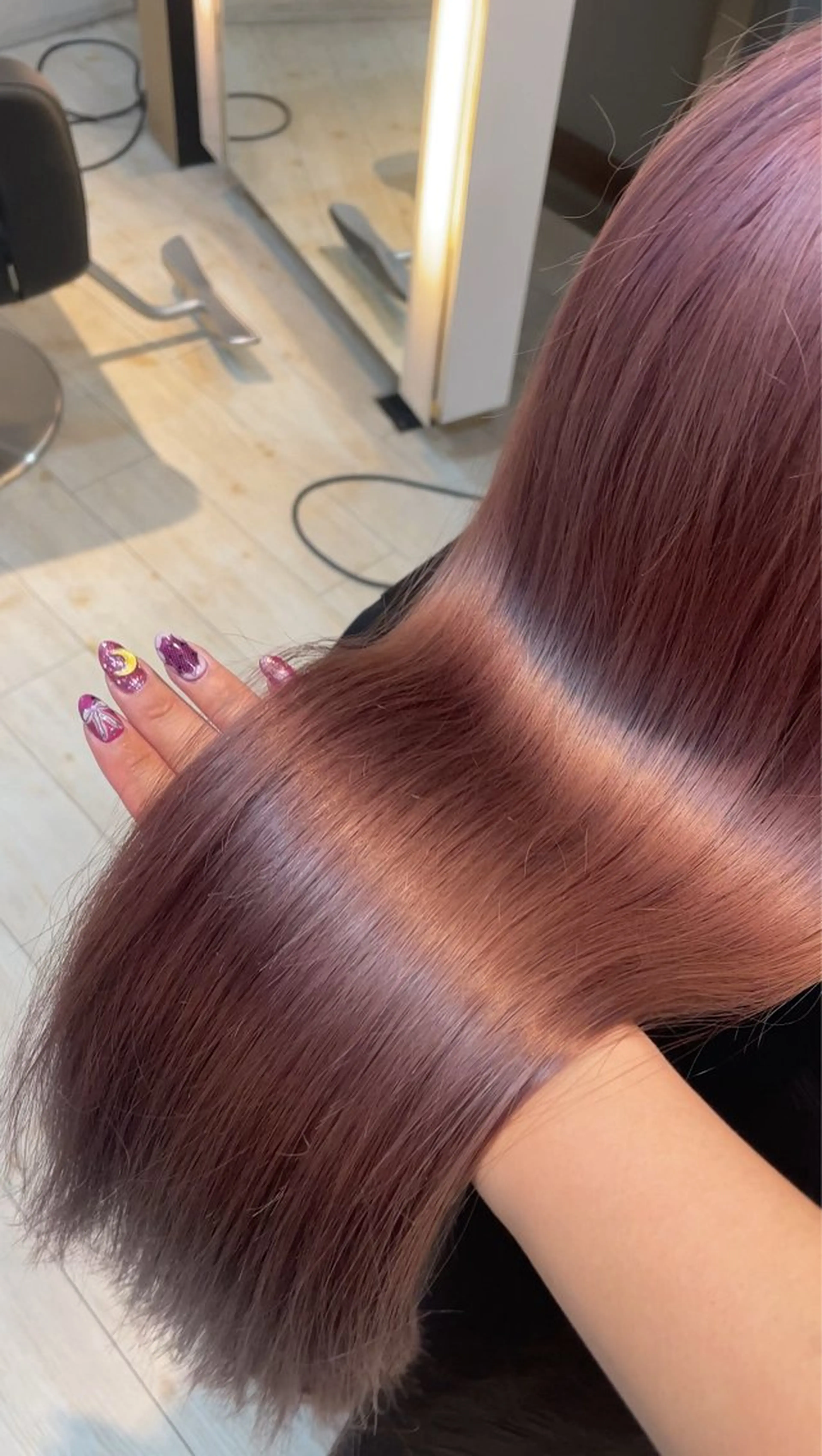 ロング カラー ブリーチ/髪質改善/ ハイトーン/暖色のヘアスタイル