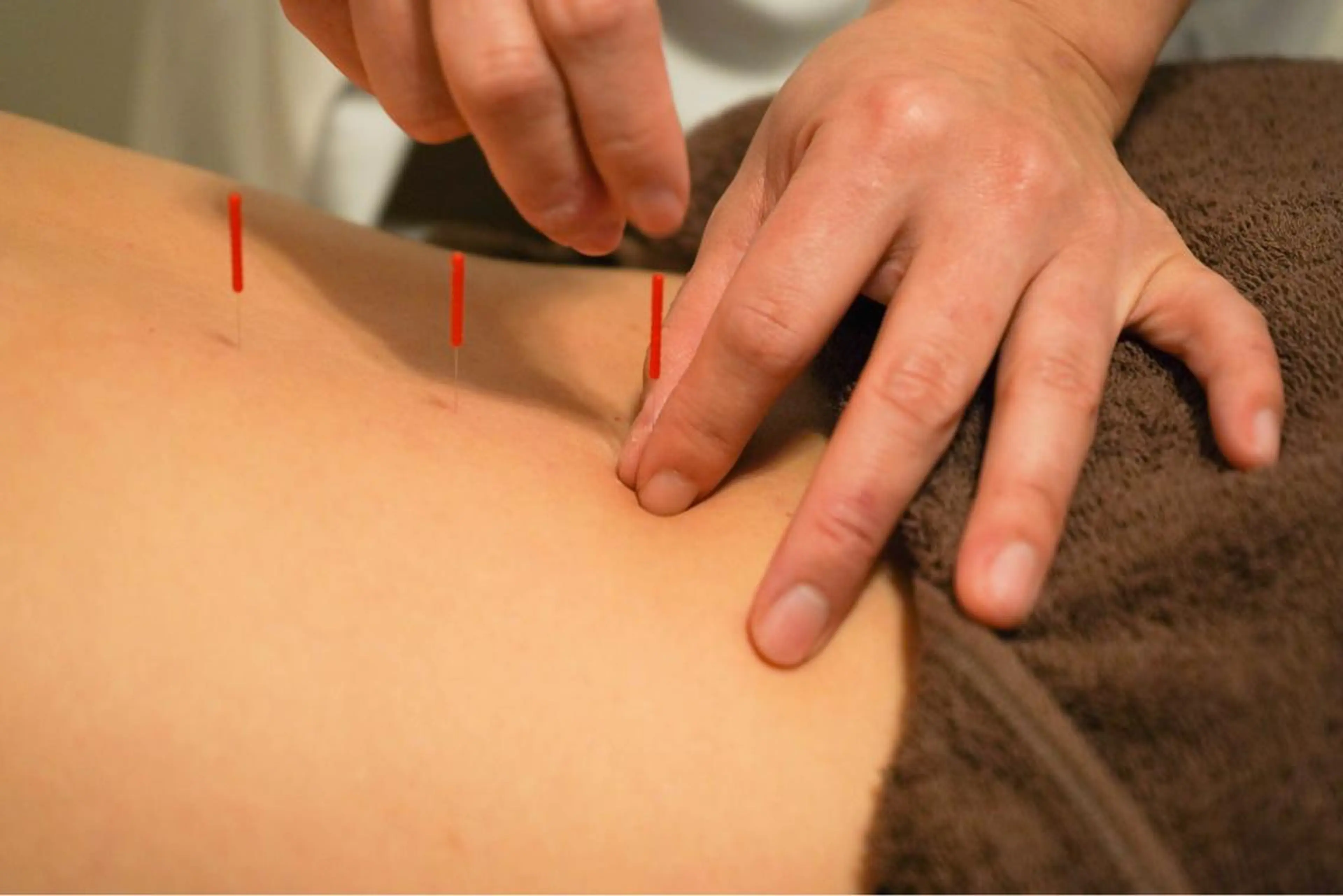 ハルノハナ鍼灸治療院丸の内院所属・鍼灸師による リラクのエステ・リラクイメージ