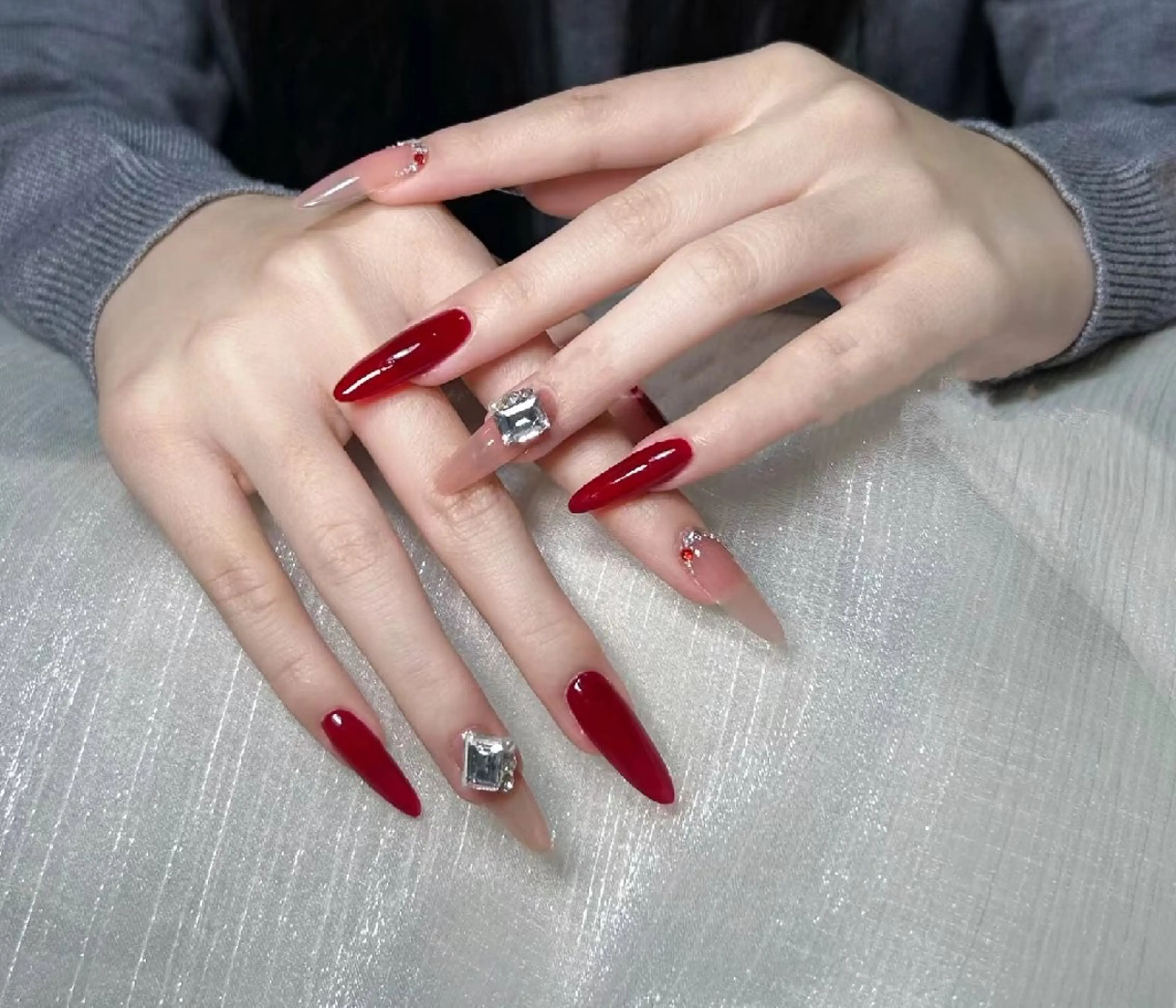 ネイル ストーンネイル ハンドネイル ネイリストゆか💅 長さだし、深爪矯正のネイルデザイン