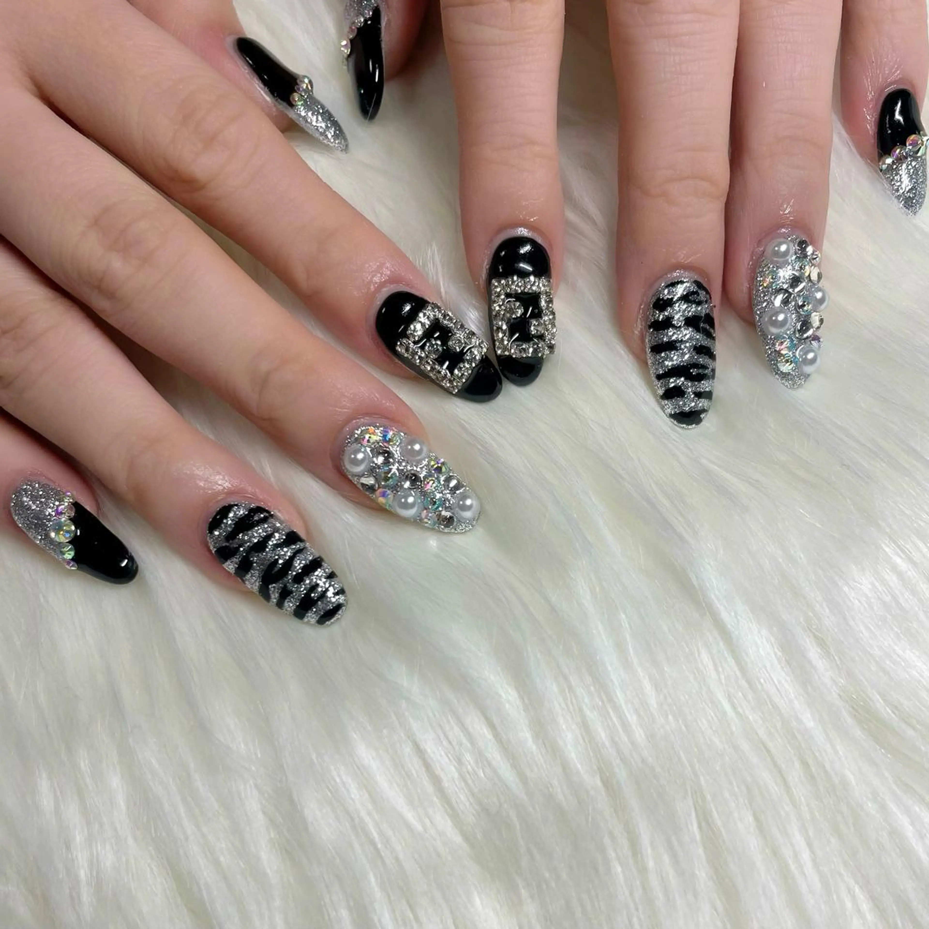 ネイル Sii nail 🤍SAKIのネイルデザイン