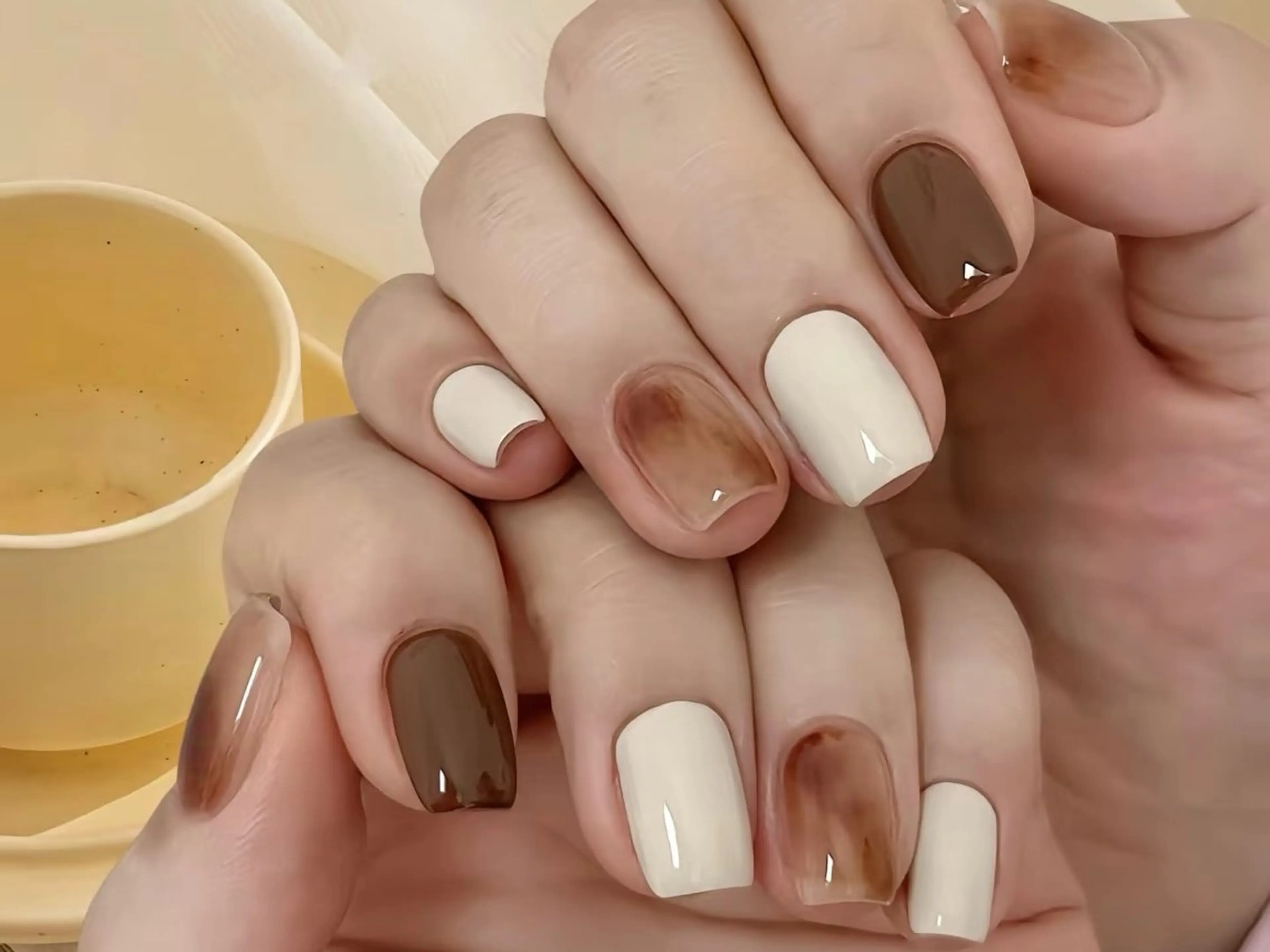 ネイル アートネイル チークネイル 長さ出し フットネイル ジェルネイル ハンドネイル ハンドケア ラッキーネイルサロン 西川口東口店のネイルデザイン