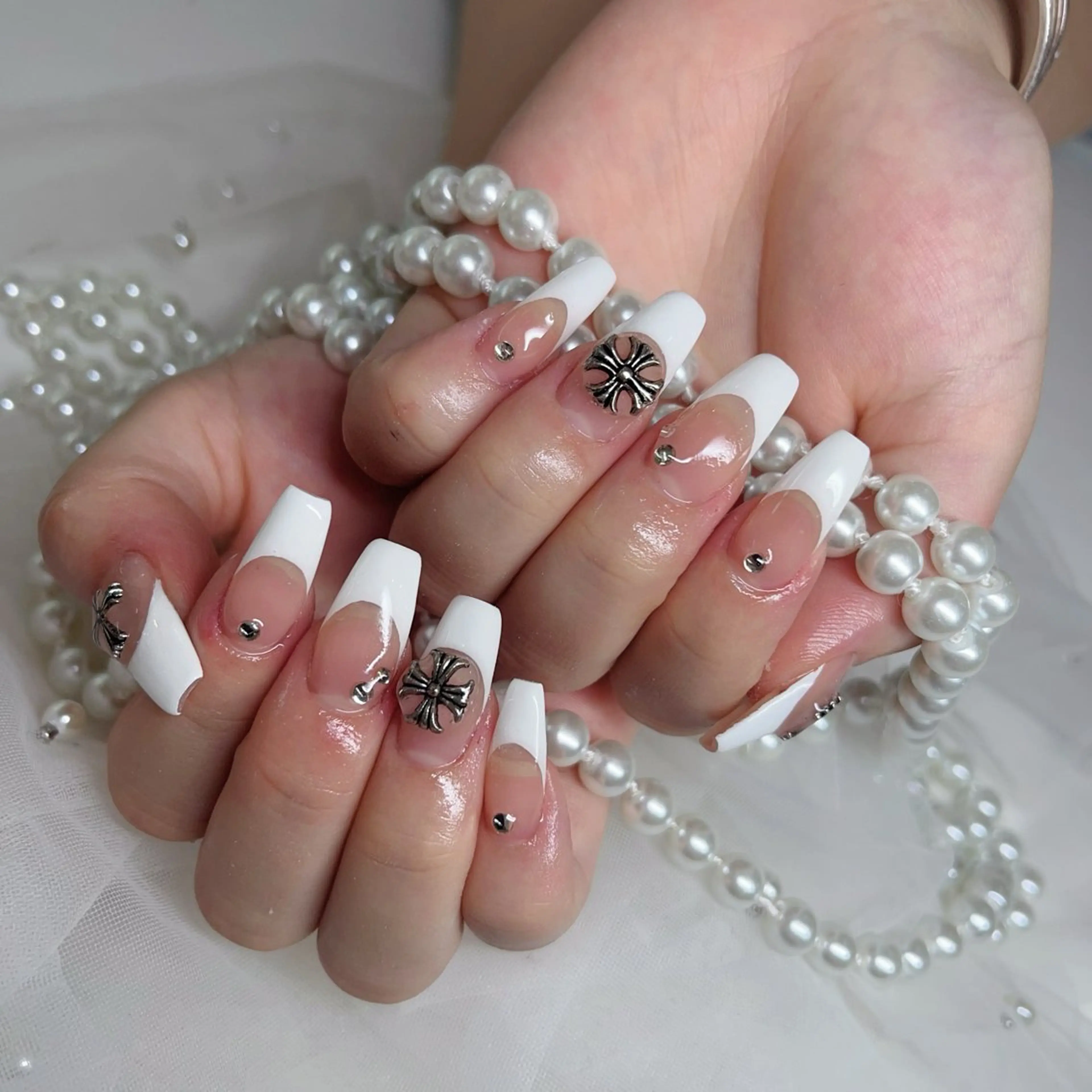 ネイル Fairyフェアリーネイルサロン所属・Nail Hibi サロンのネイルデザイン