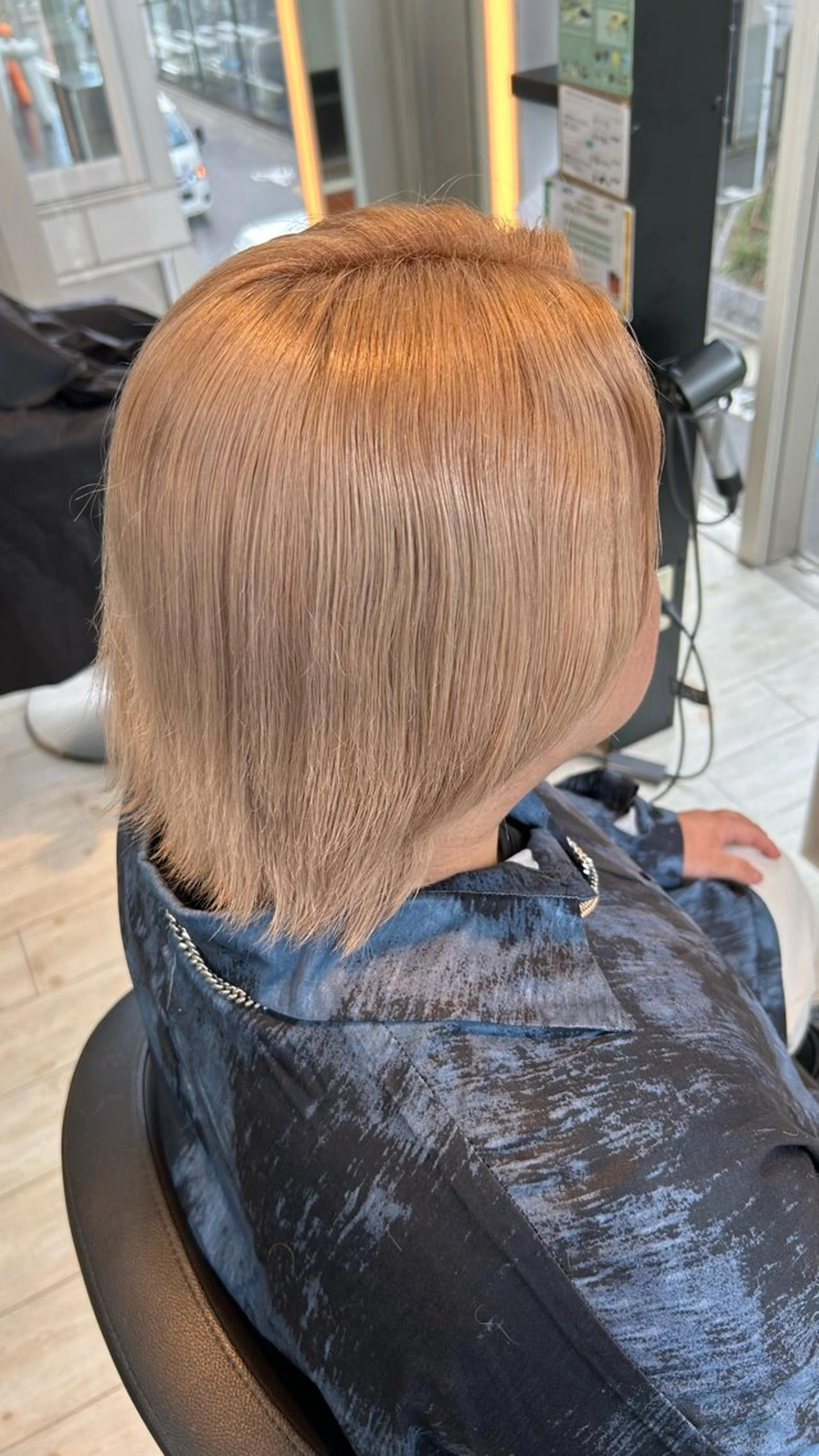 カラー メンズ メンズブリーチ ベージュカラー ブリーチ カット ヘアカラー トリートメント 有働由良／ハイトーン ／韓国メンズヘアのヘアスタイル