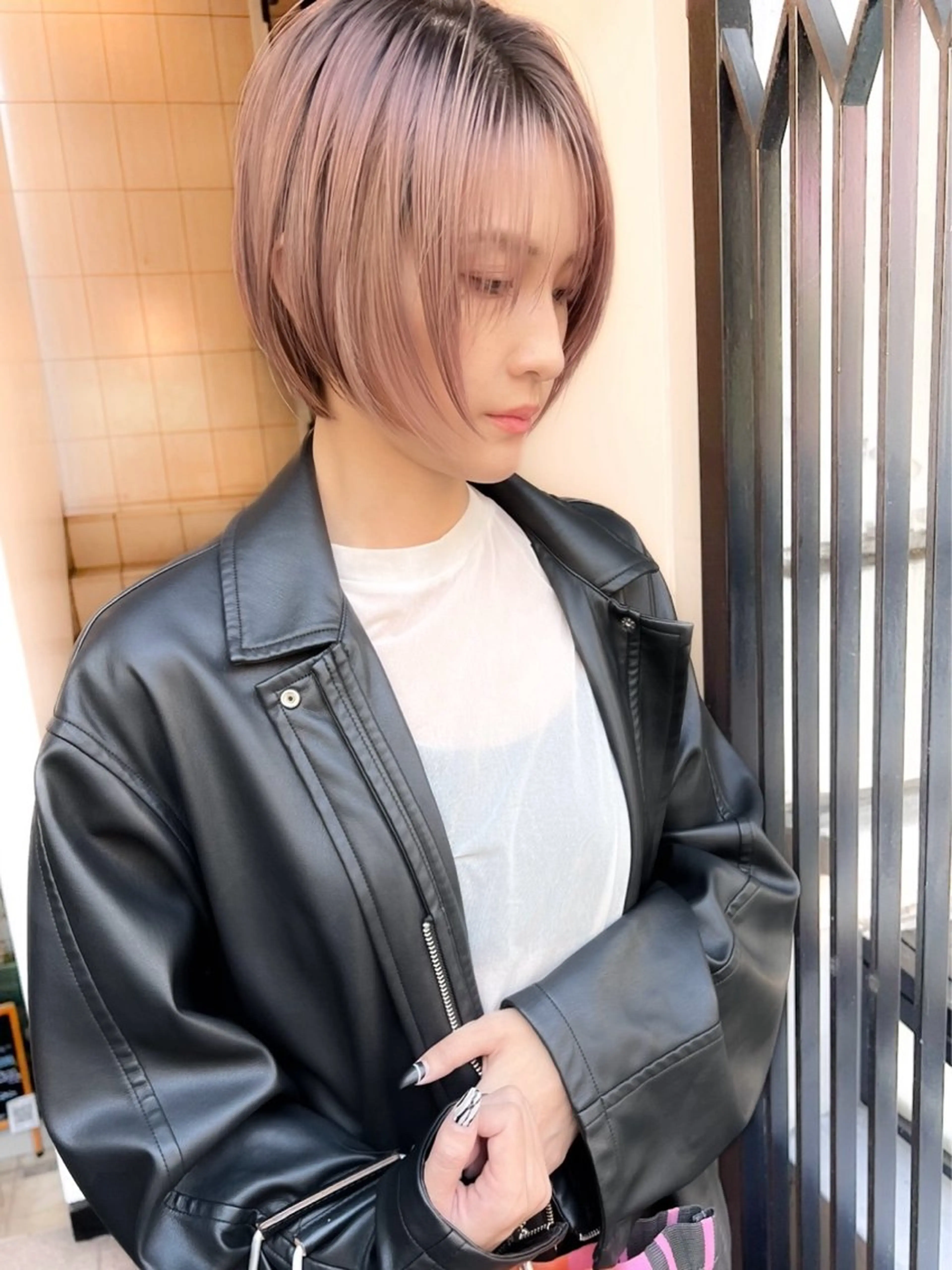 ショート ヘアカラー 小顔ボブ jilblanカホのヘアスタイル