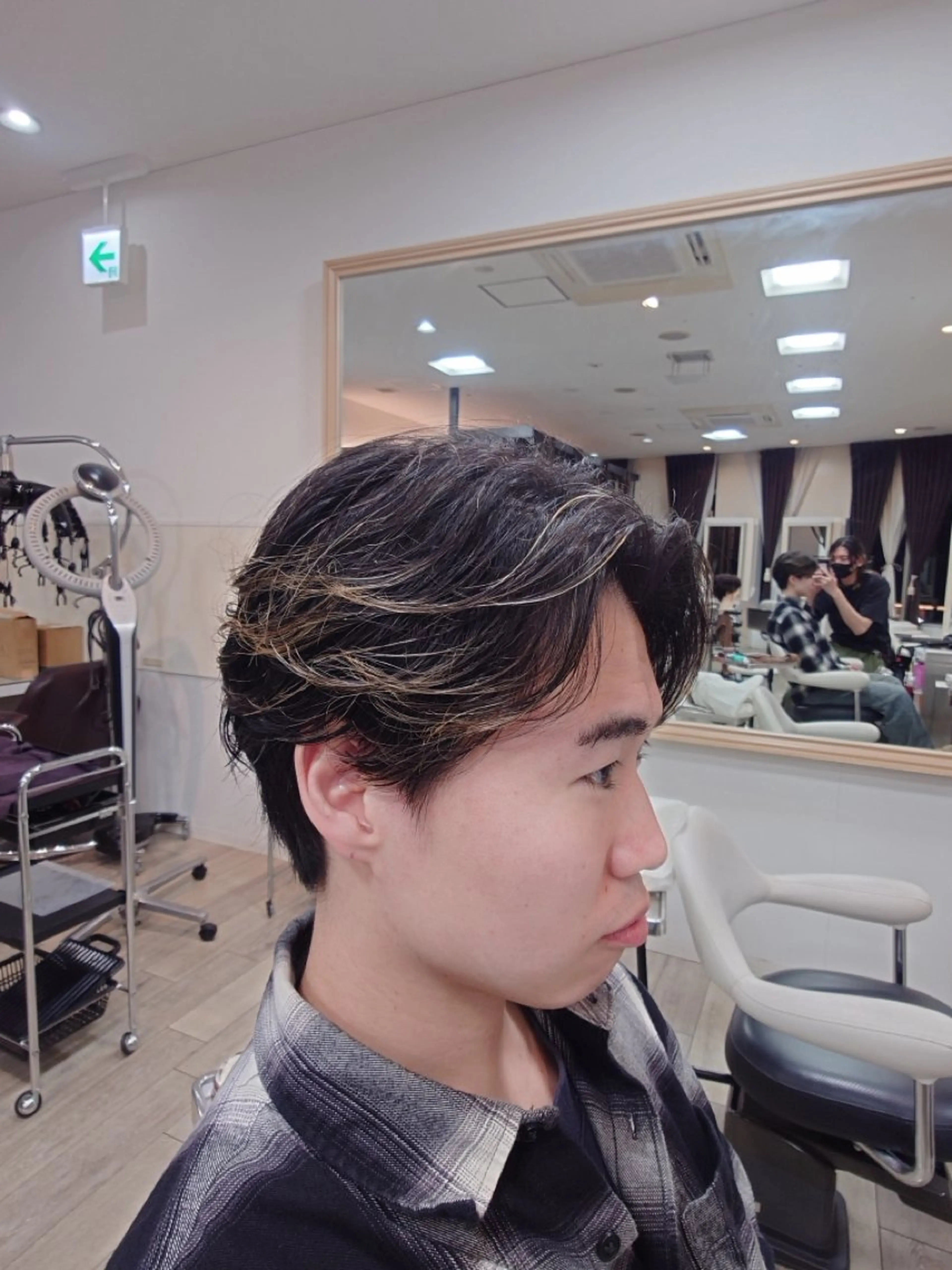 パーマ メンズ センターパート マッシュ メンズパーマ 波巻きパーマ メンズウルフカット カット パーマ 田村 猛のヘアスタイル