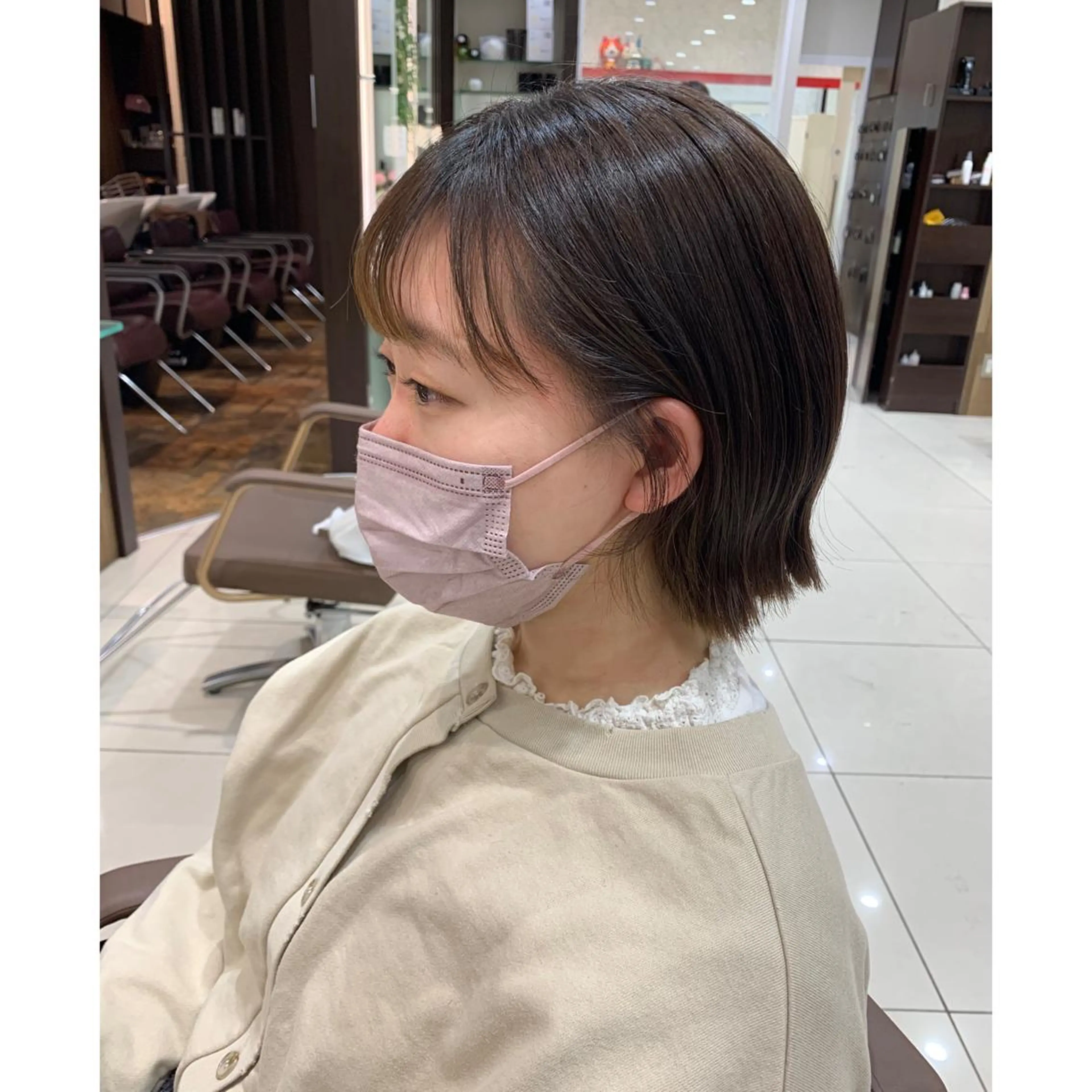 ショート ボブ カット tokute よしかわなお🍒のヘアスタイル