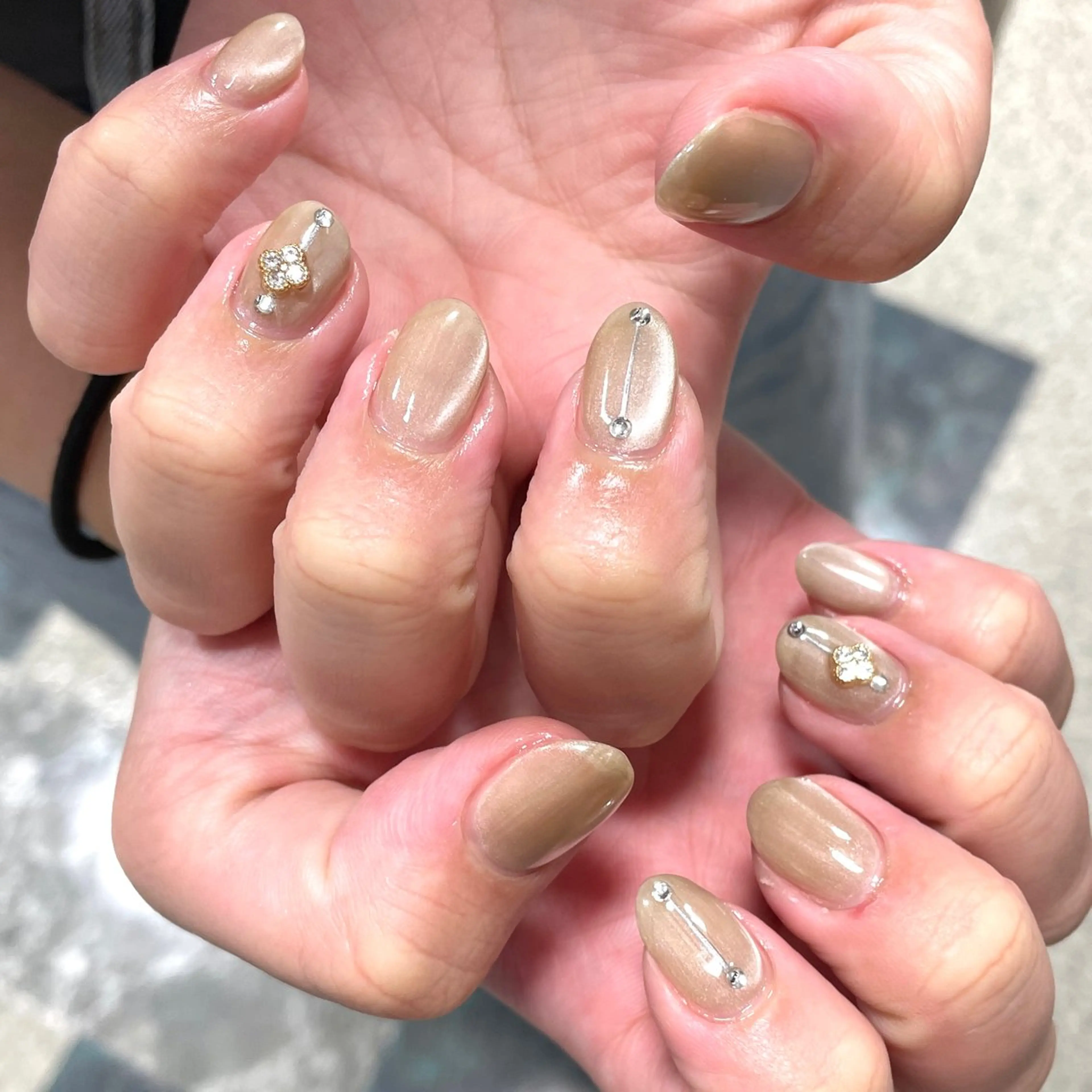 ネイル リボン シンプルネイル LUNI（シェアサロンHeartSpace内）所属・LUNI 久屋大通 ˚✧₊⁎/ yuriのネイルデザイン