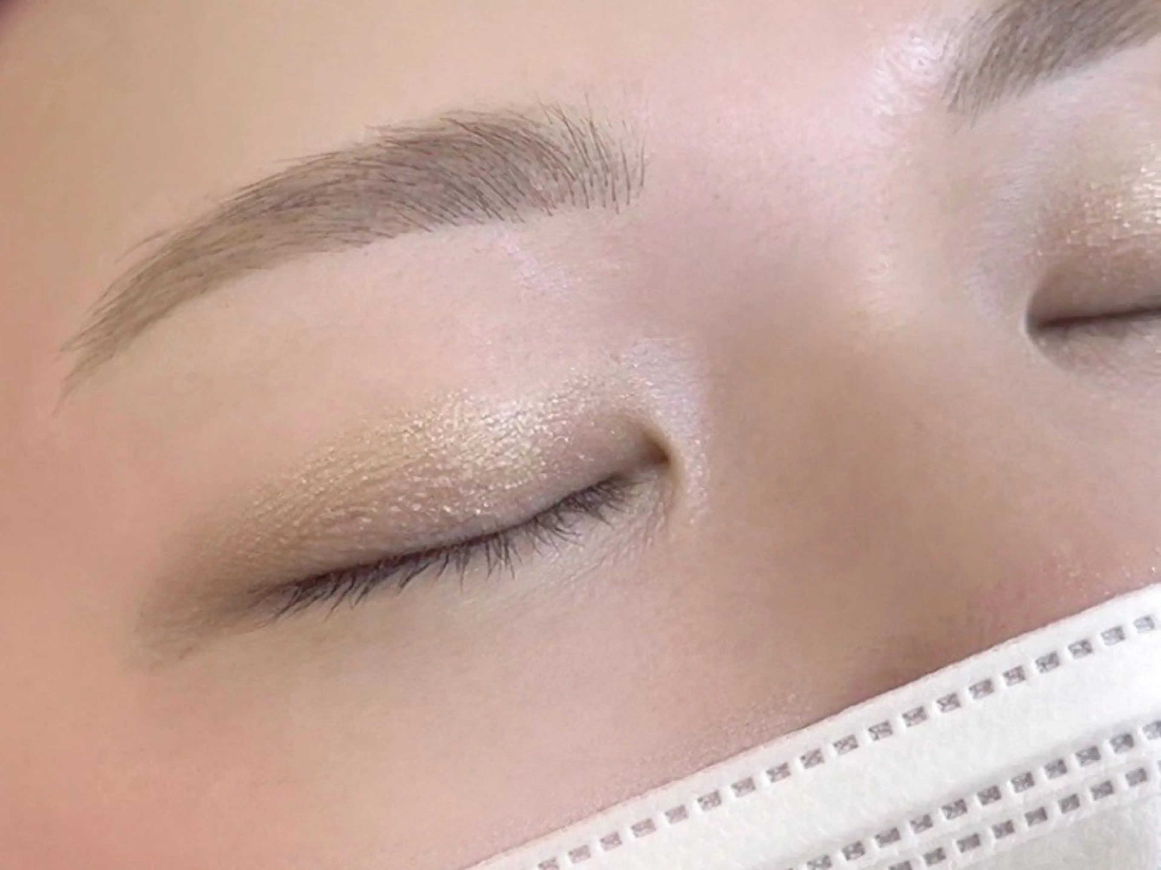 アイブロウ ワックス脱毛 poka lash所属・poka lash 奥村の眉毛・アイブロウイメージ