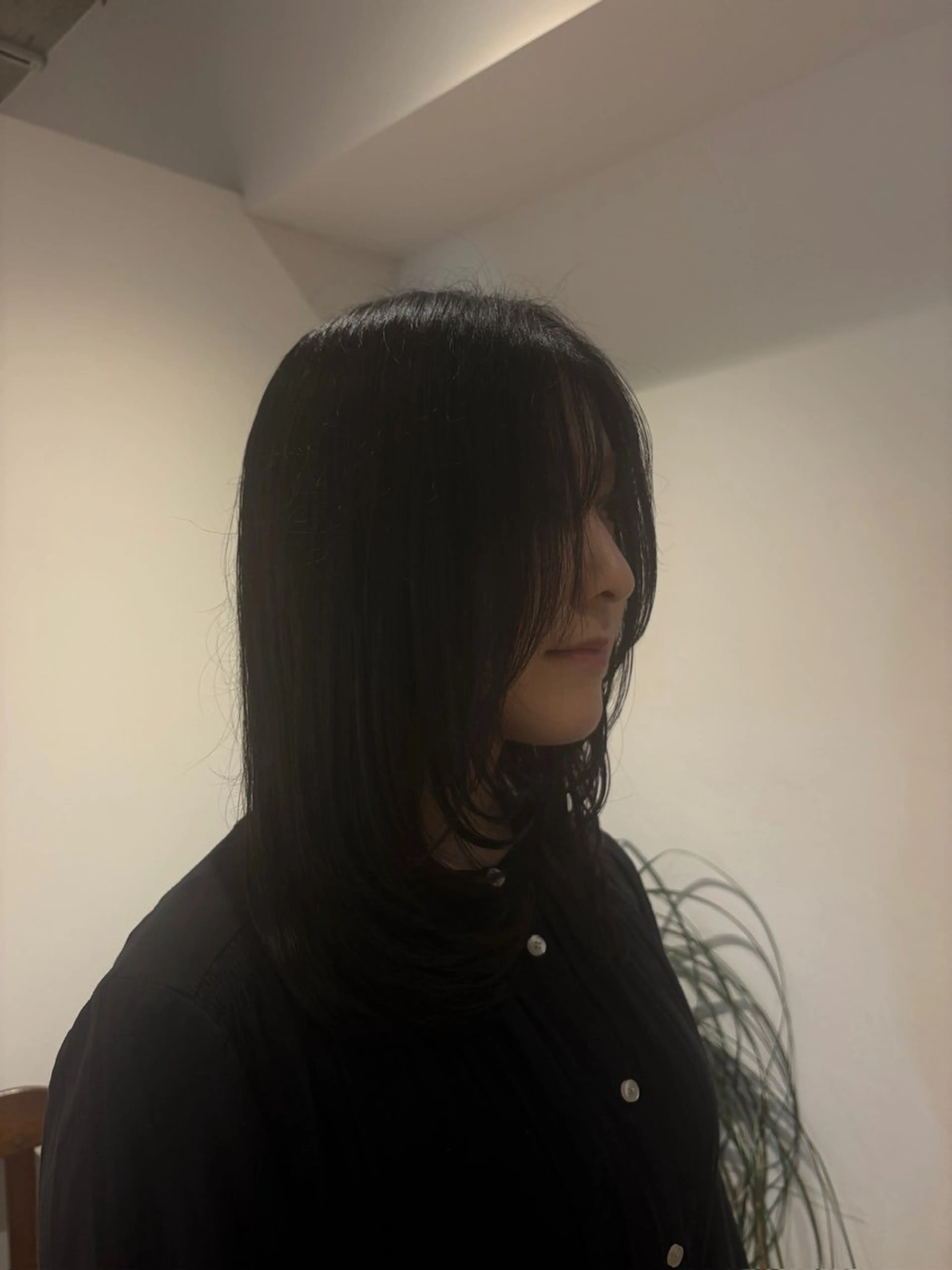 ミディアム 西片 麻那のヘアスタイル