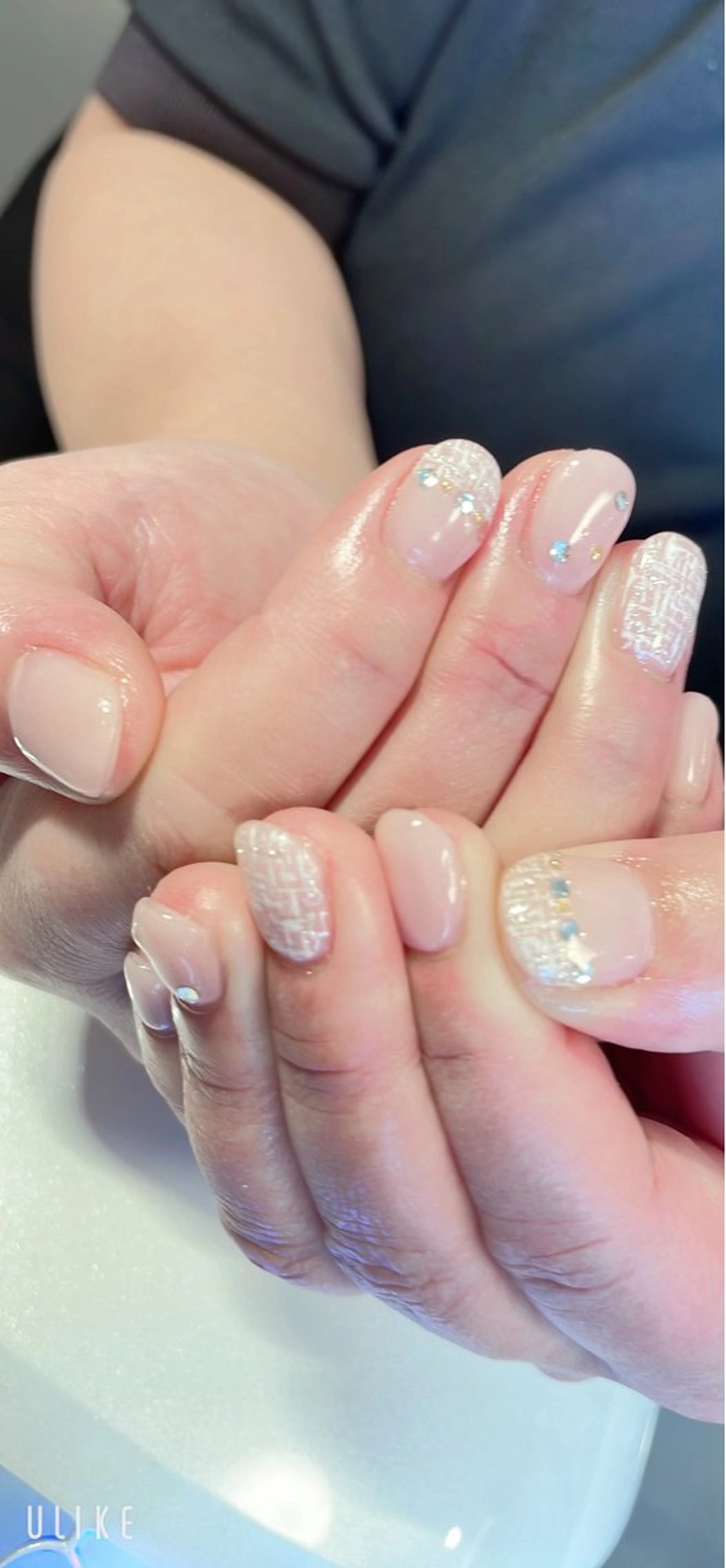 ネイル ハンドネイル emi ...の眉毛・アイブロウイメージ