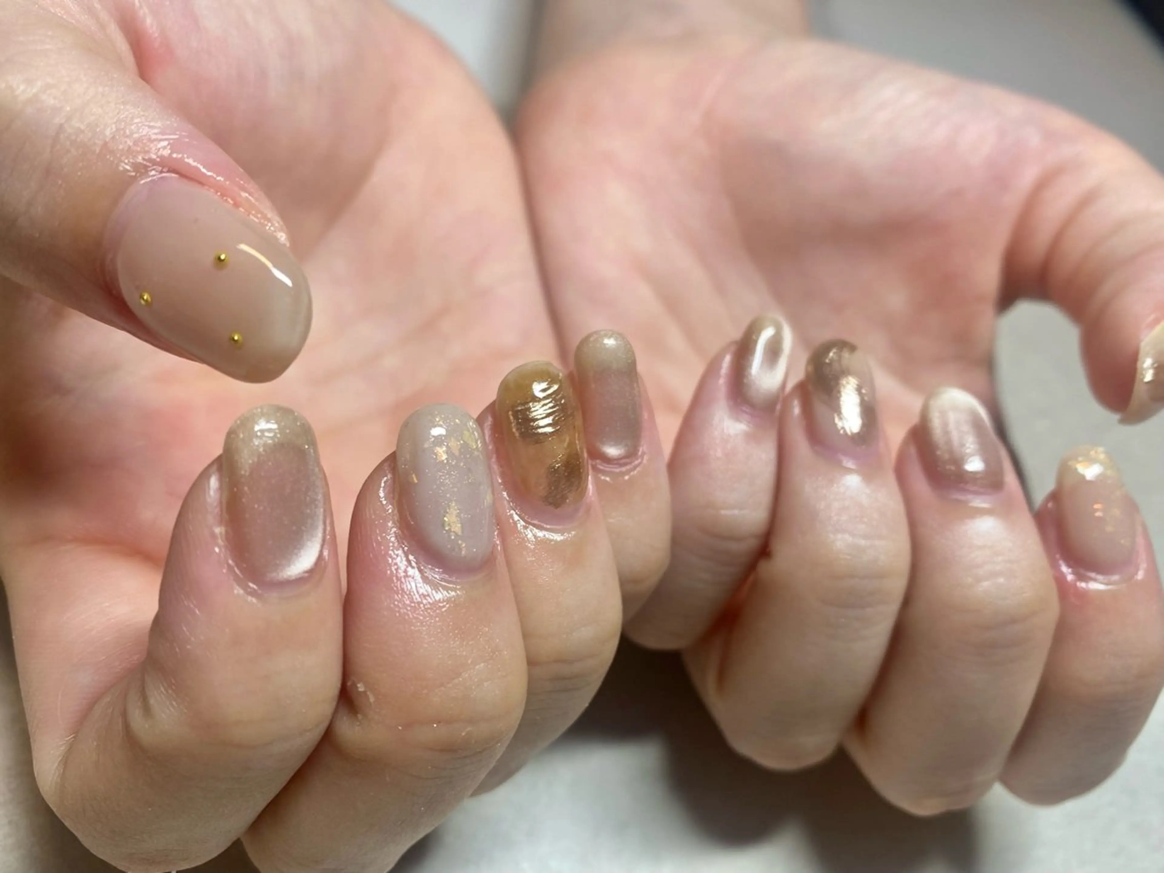 ネイル ミラーネイル ニュアンスネイル ハンドネイル ハンドケア nail salon swaddle 🪽のネイルデザイン