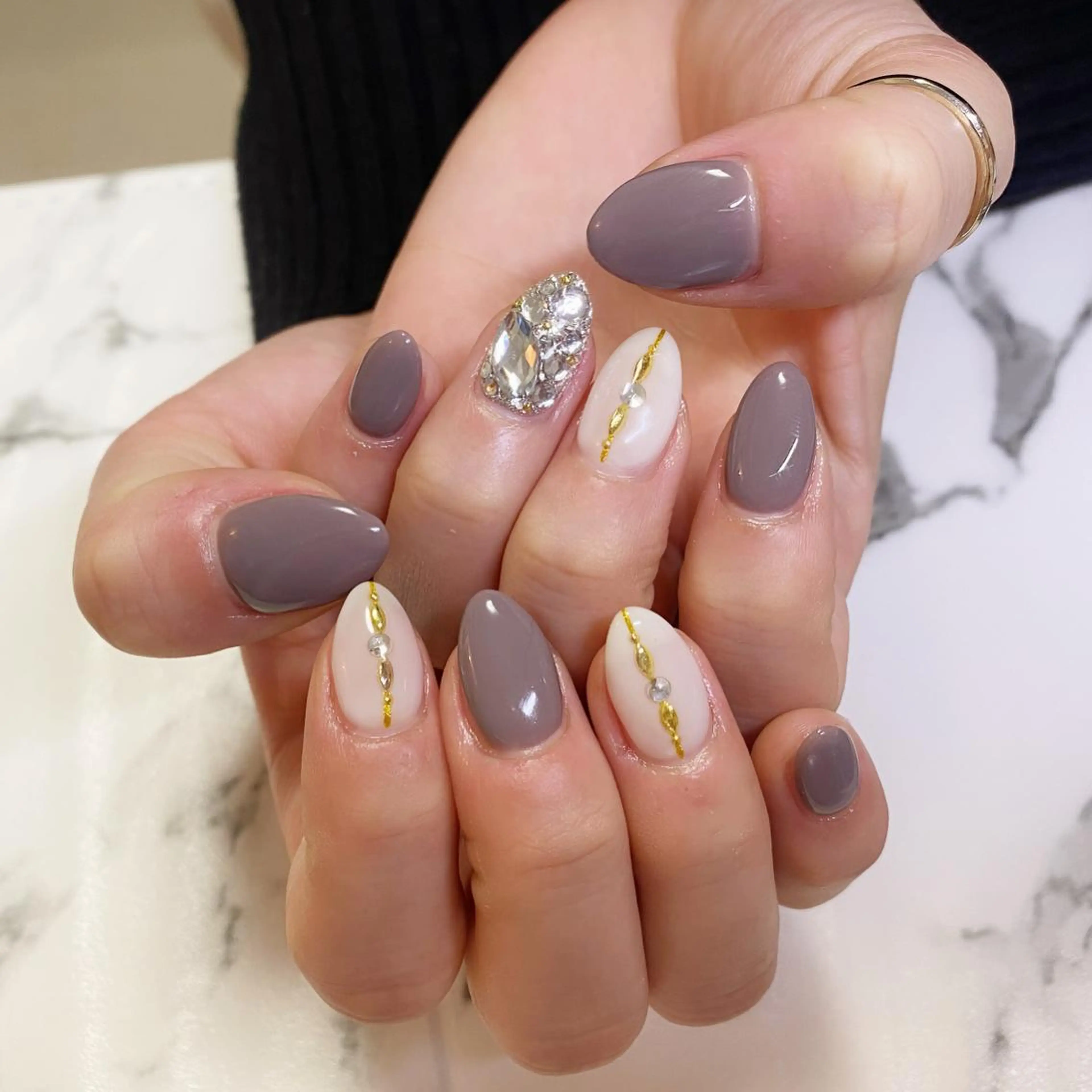 ロング カラー ネイル アートネイル Q Free nailsのネイルデザイン