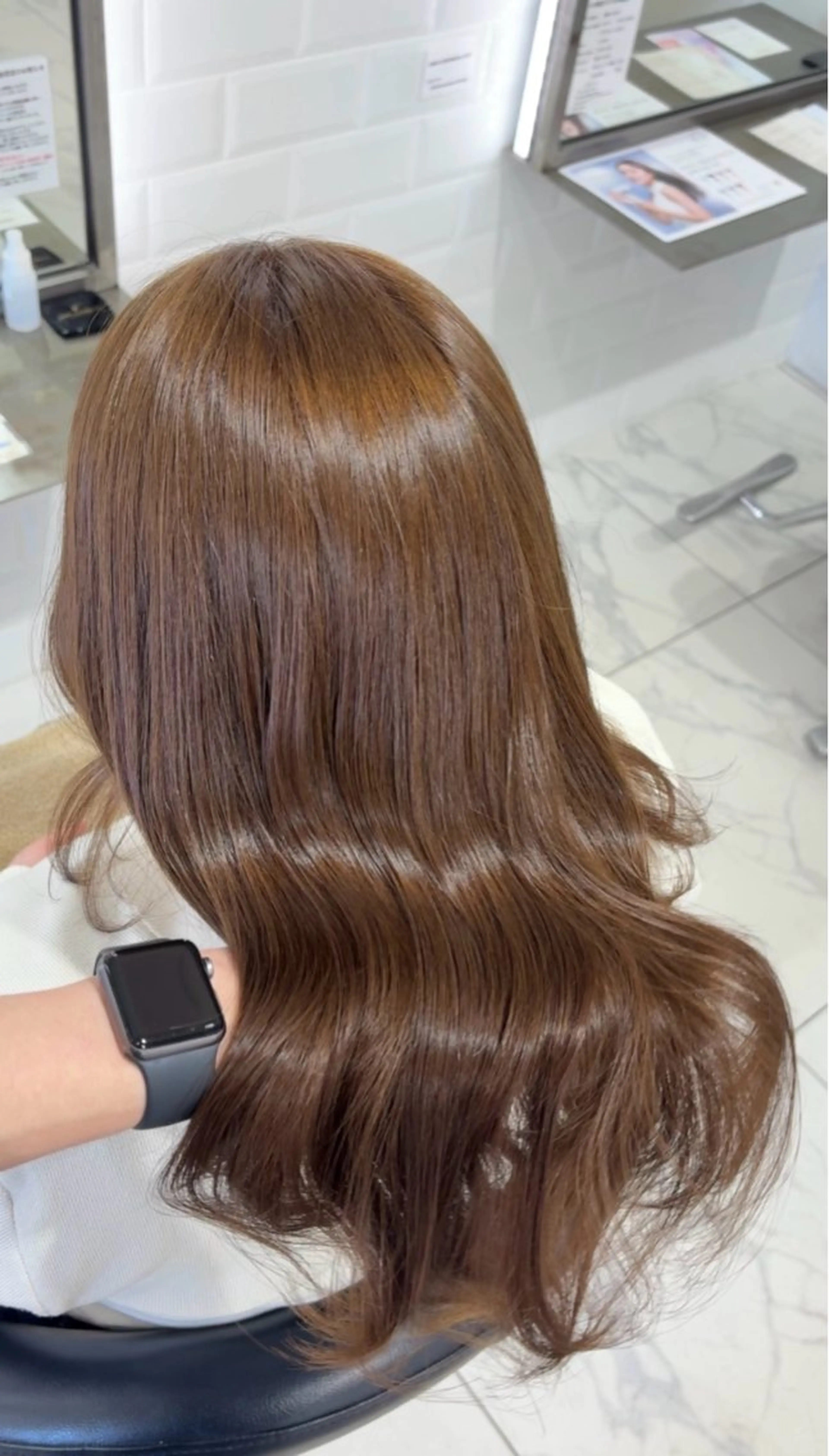 セミロング カラー アッシュ ベージュカラー ブリーチ ブリーチなしカラー カット ヘアカラー 透明感カラー/ 岡田澪香のヘアスタイル