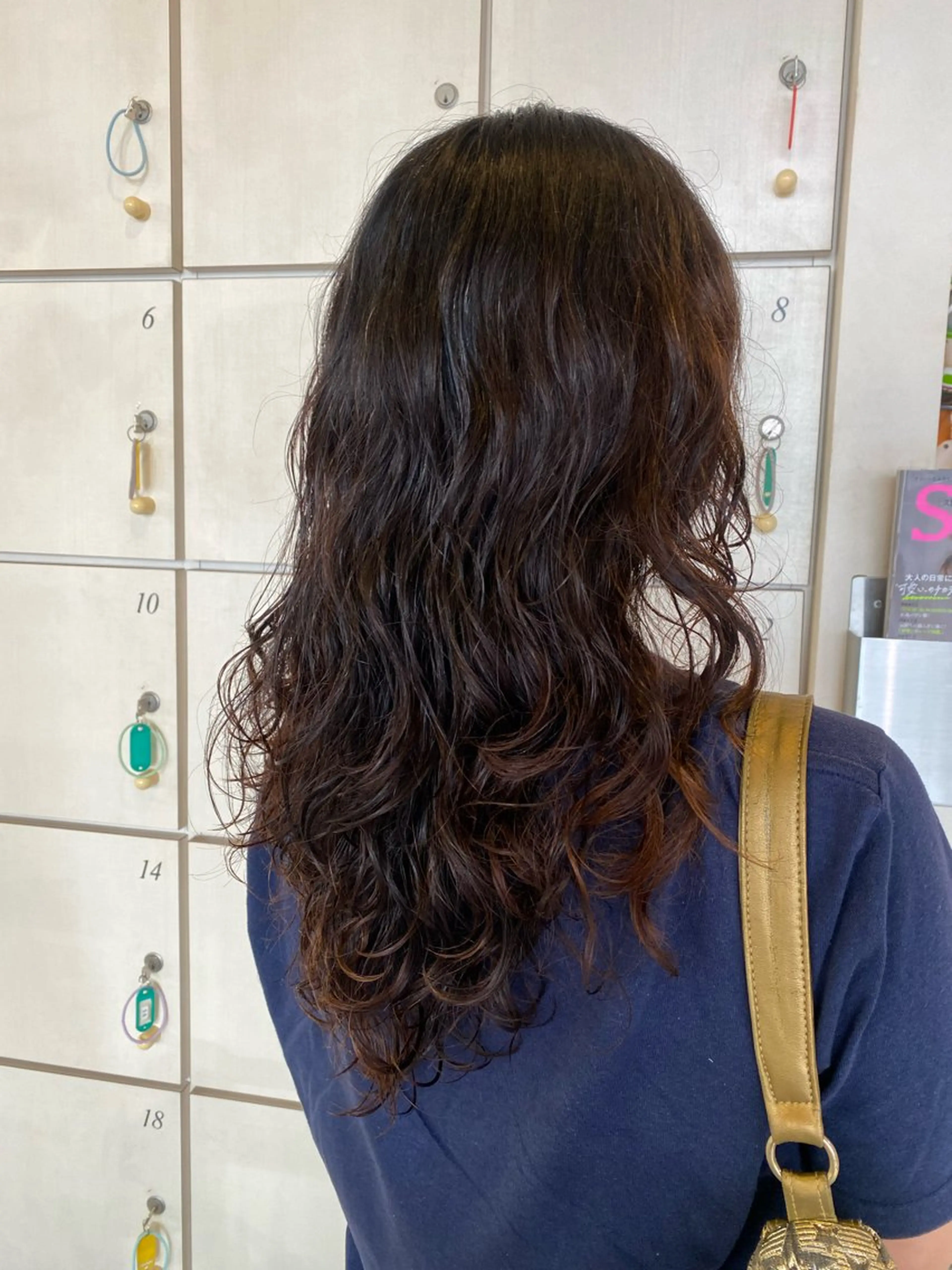 セミロング パーマ カット パーマ 岡田 奈々のヘアスタイル