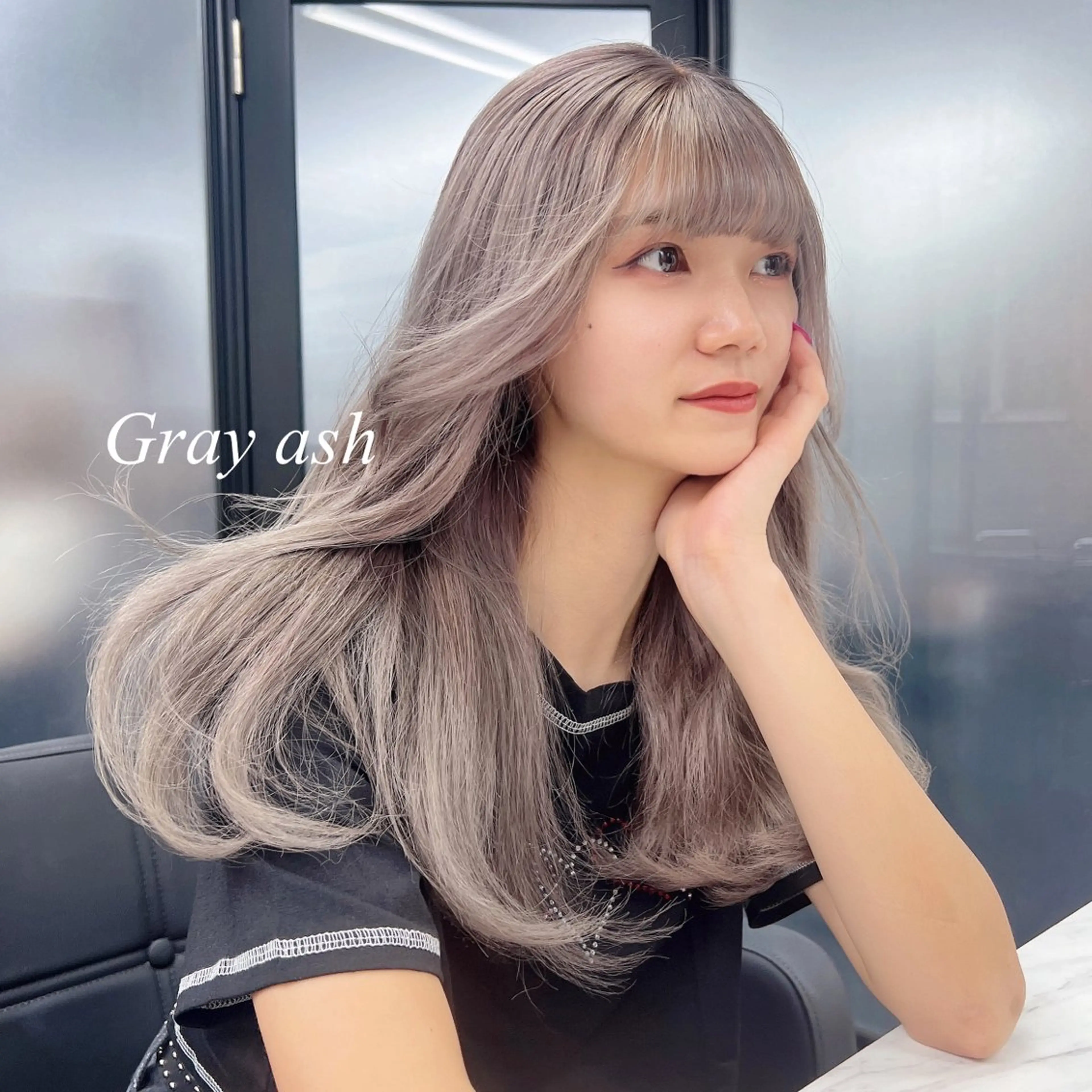 ロング カラー シールエクステ ハイトーンカラー エクステ ヘアカラー トリートメント シールエクステ特化 ハイトーン、NANAのヘアスタイル