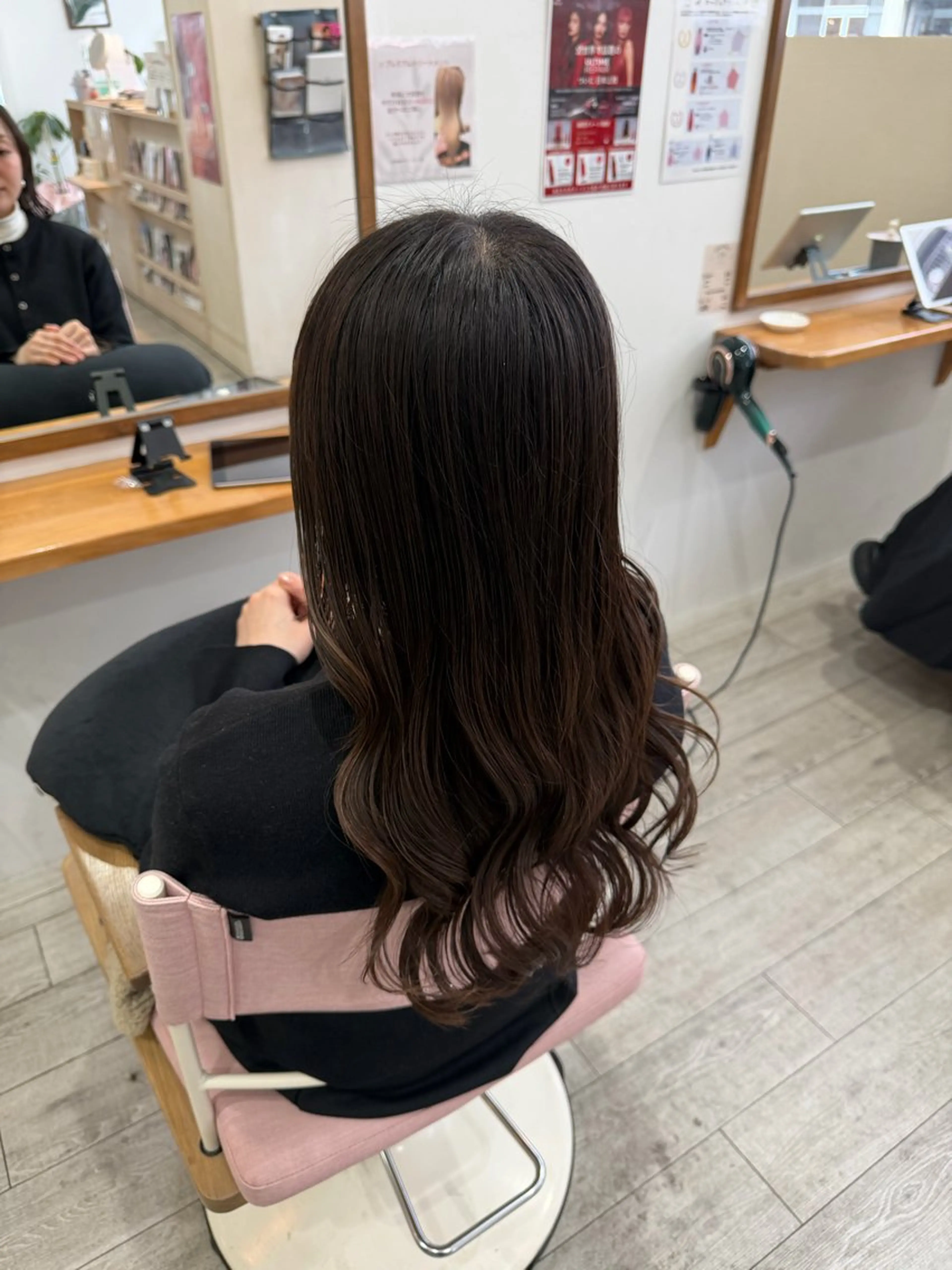 ロング 生尾 虹水のヘアスタイル