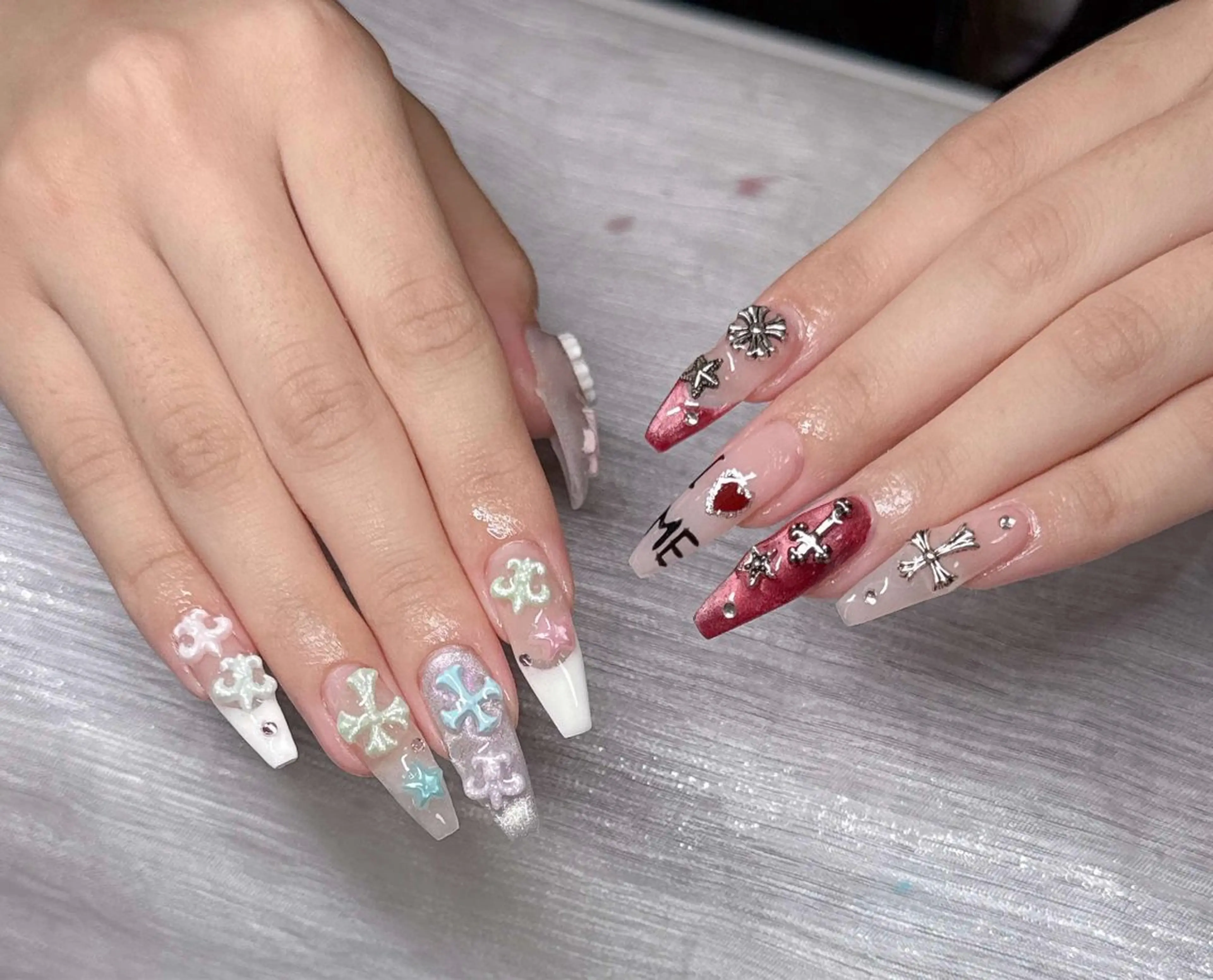 ネイル 長さ出し グラデーション 卒業式 キラキラネイル マグネットネイル ハンドネイル Lee Nailsのネイルデザイン