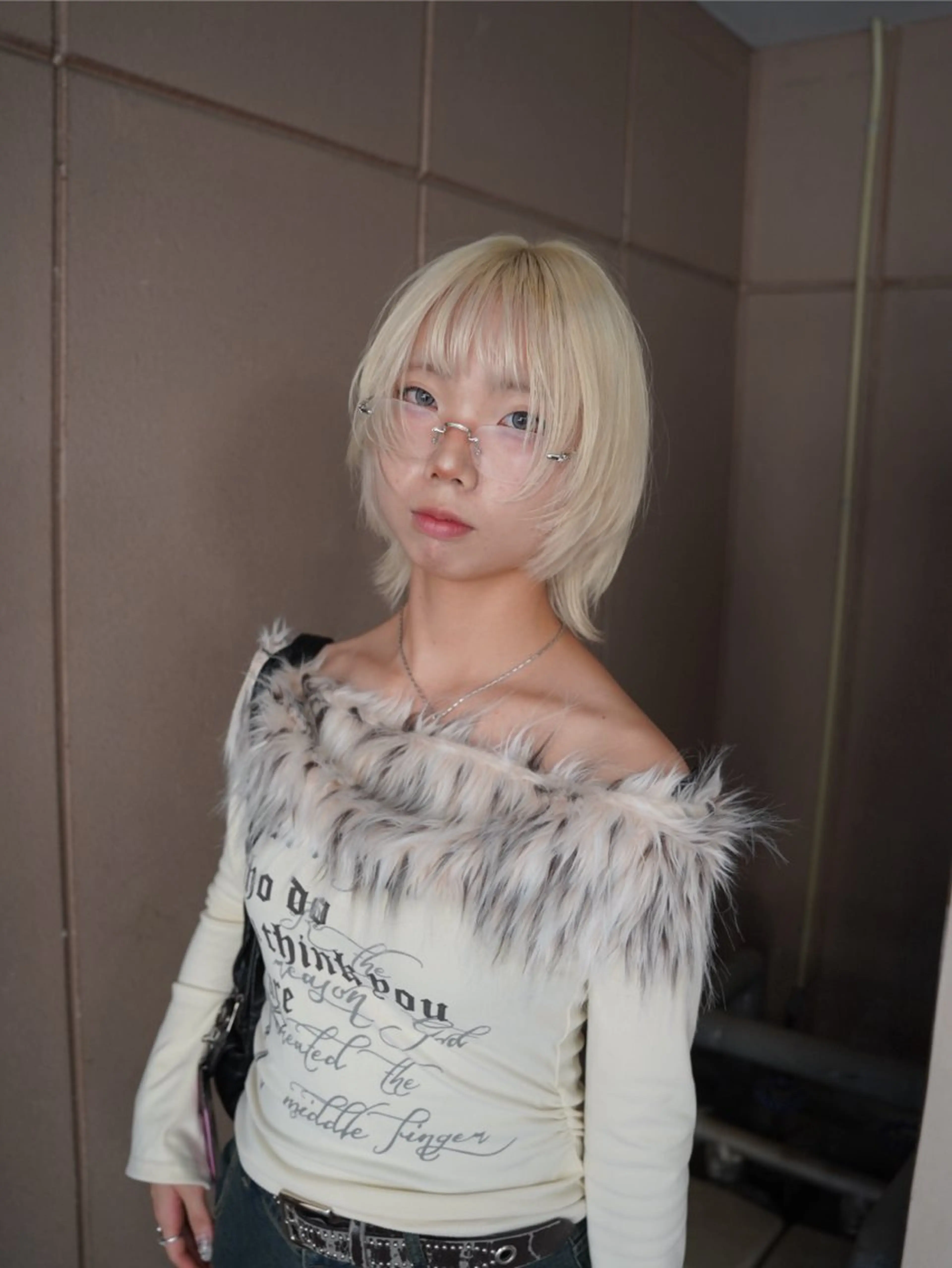 ショート ブリーチカラー🥣 デザインカラー🌈のヘアスタイル