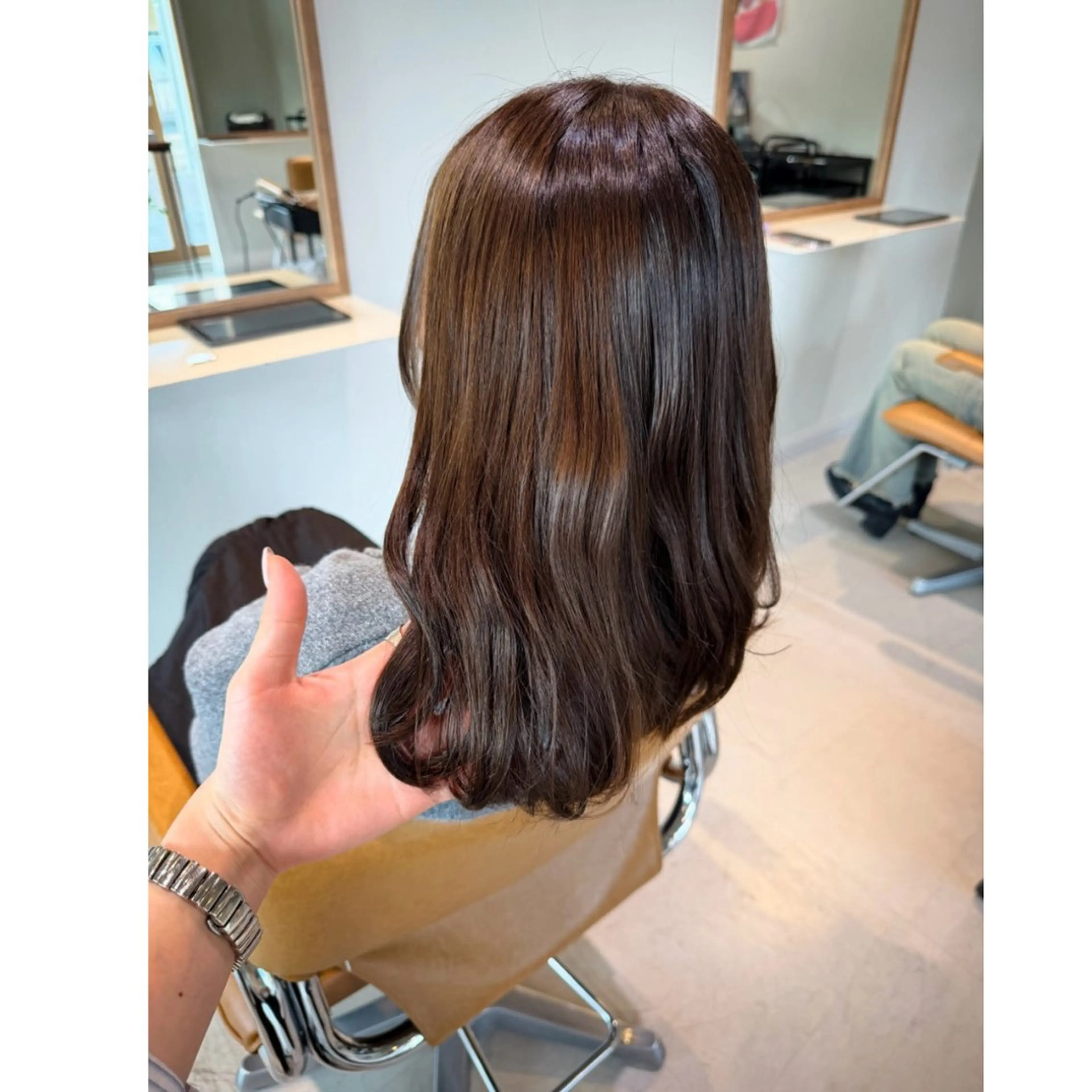 ミディアム カラー ブラウンカラー 透明感カラー オリーブブラウン カット ヘアカラー トリートメント ボブパーマ/艶カラー 透明感カラー/ユメノのヘアスタイル