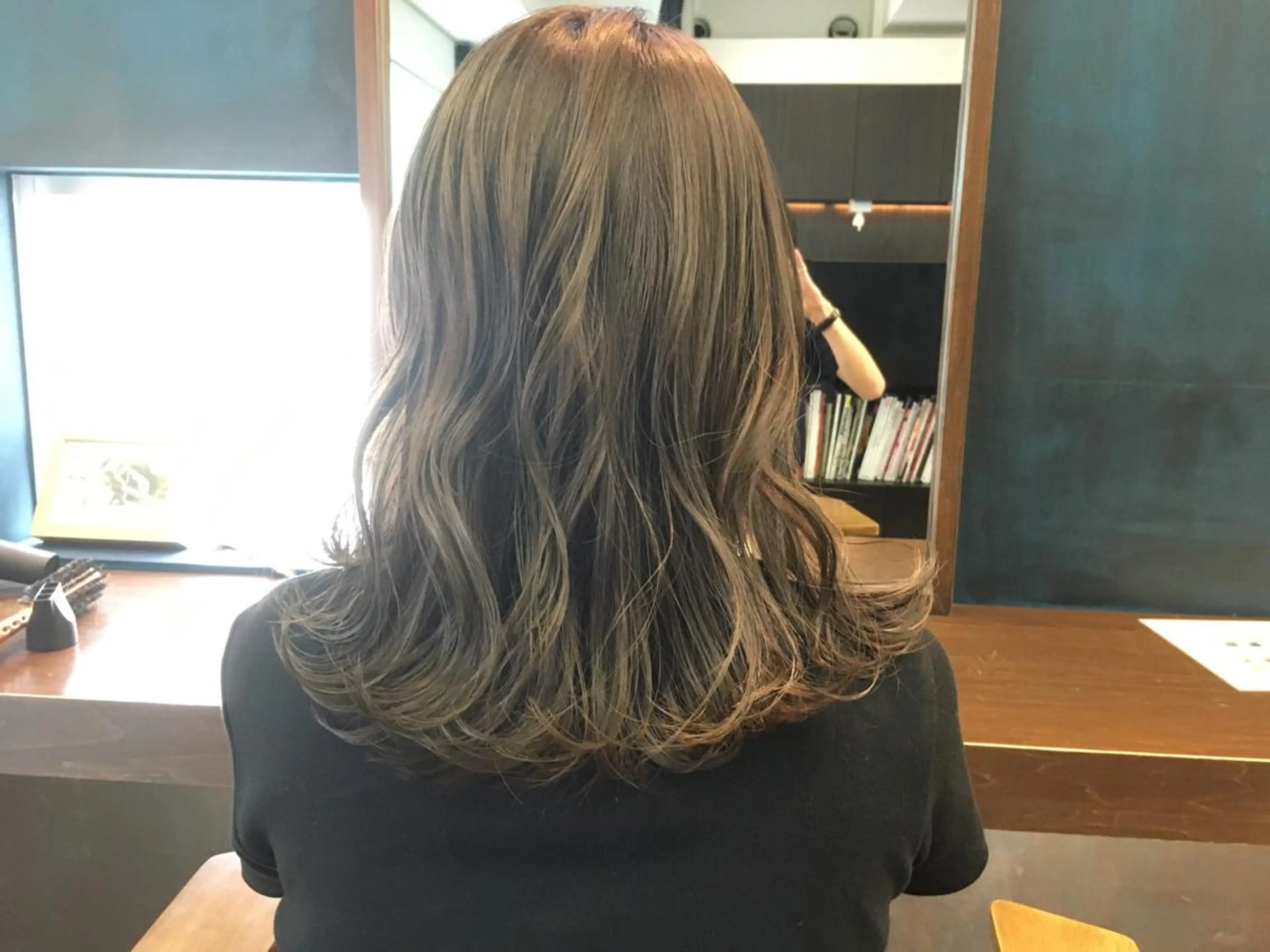 ミディアム カラー イルミナカラー 外国人風カラー Fill @のヘアスタイル