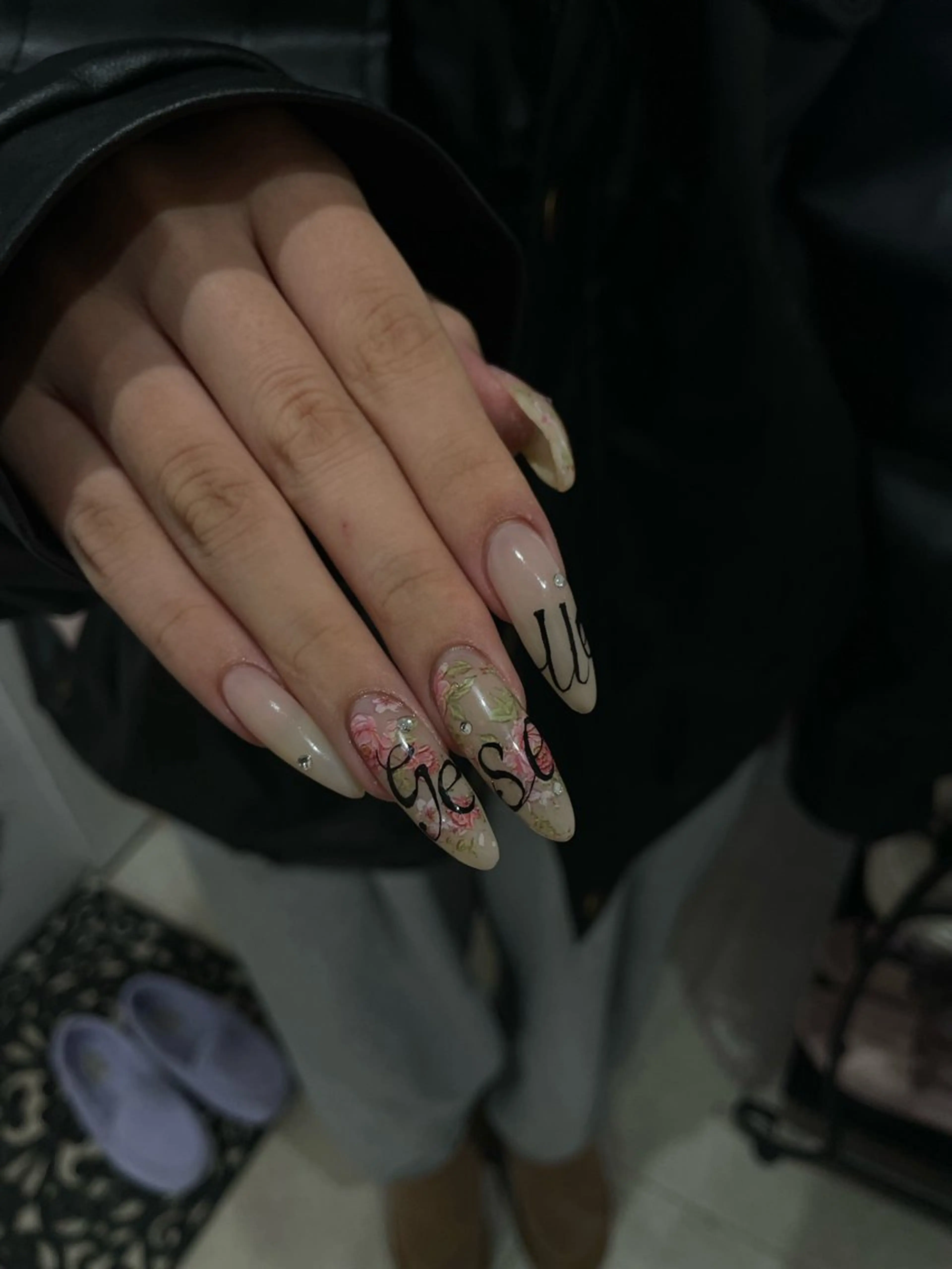 ネイル pourtoi立川 miharuのネイルデザイン