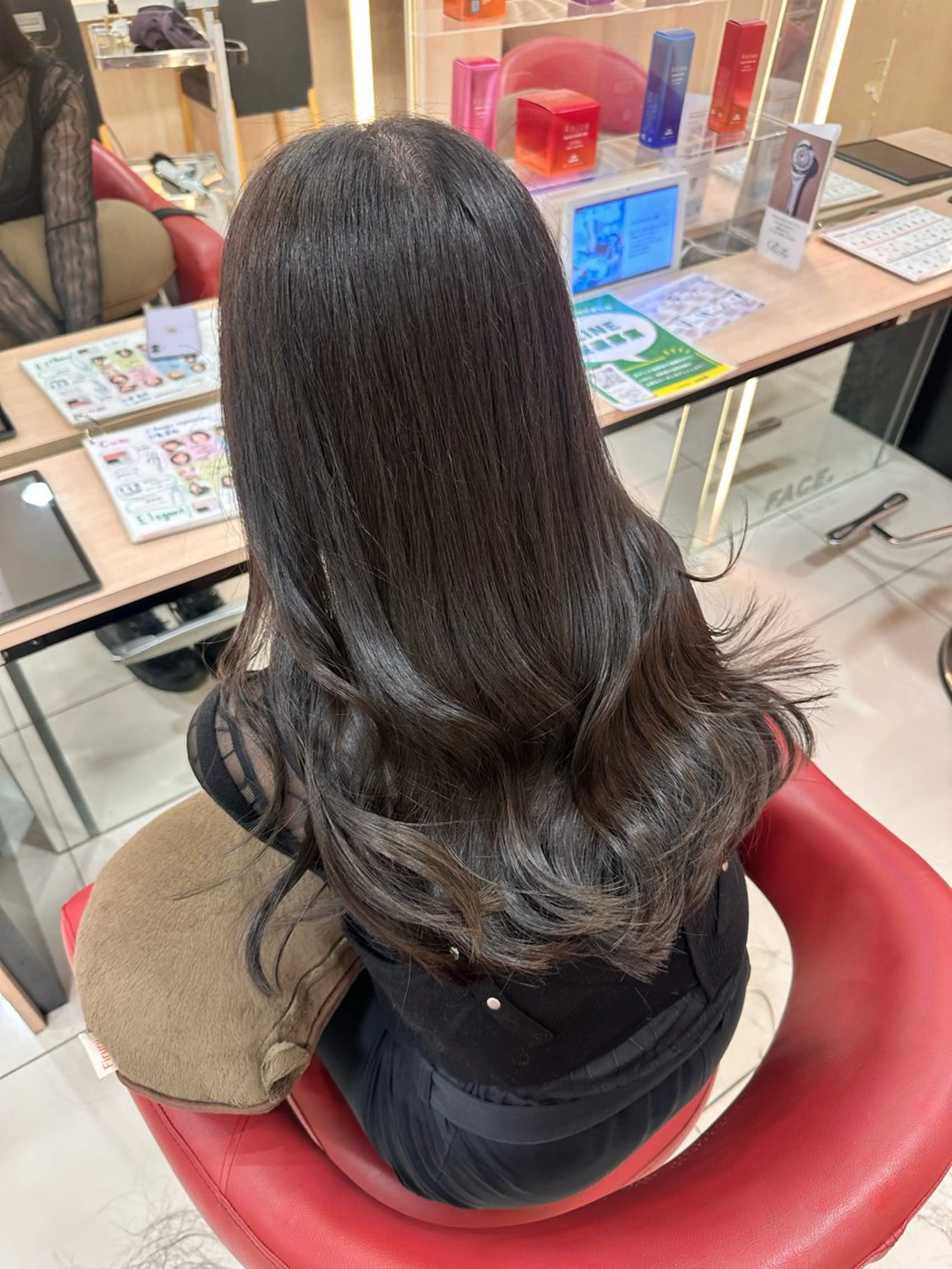 【韓国風】ワンカラー赤み消し艶カラー×カット🫧の写真