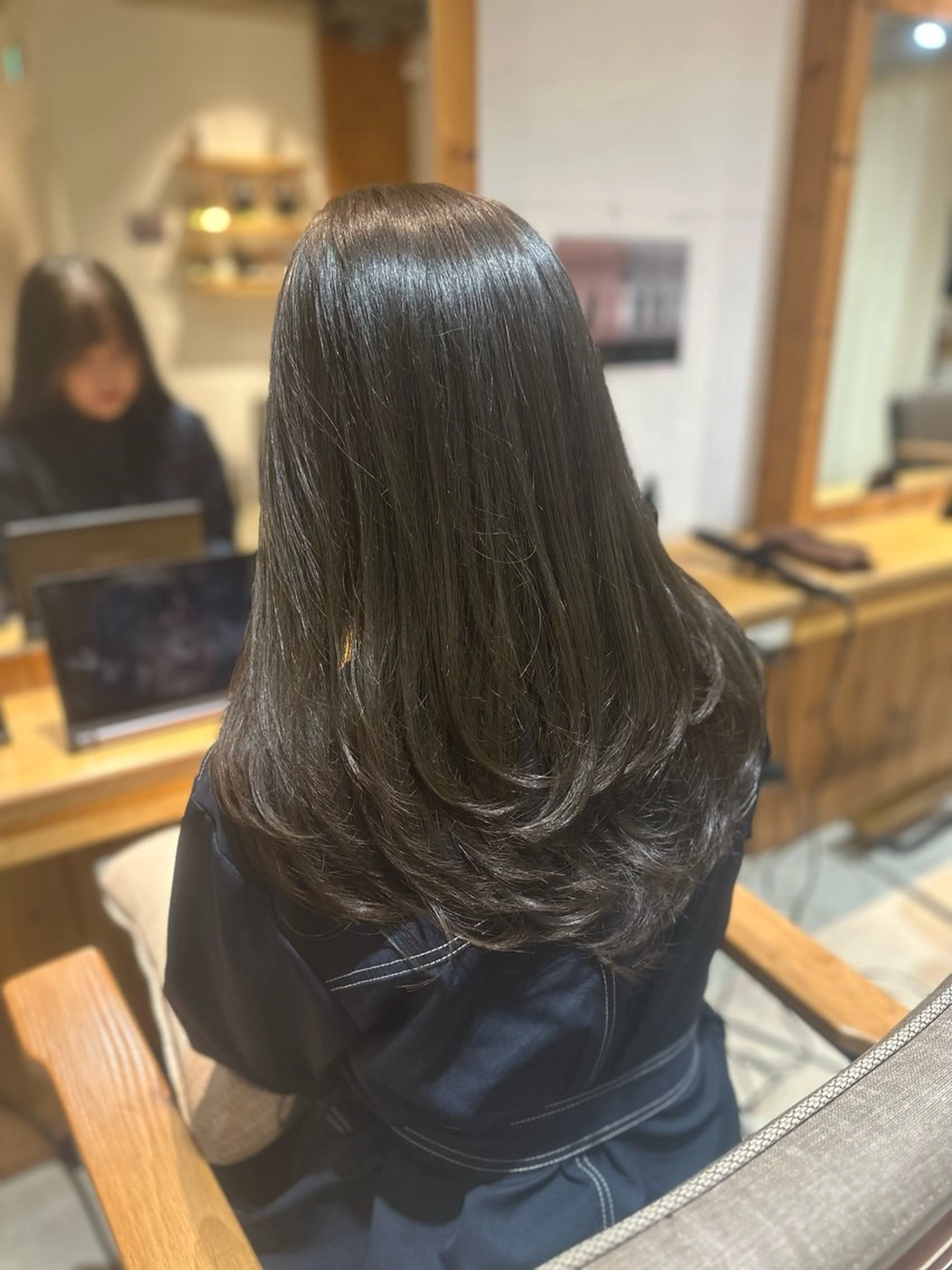 セミロング 林 耕太郎のヘアスタイル