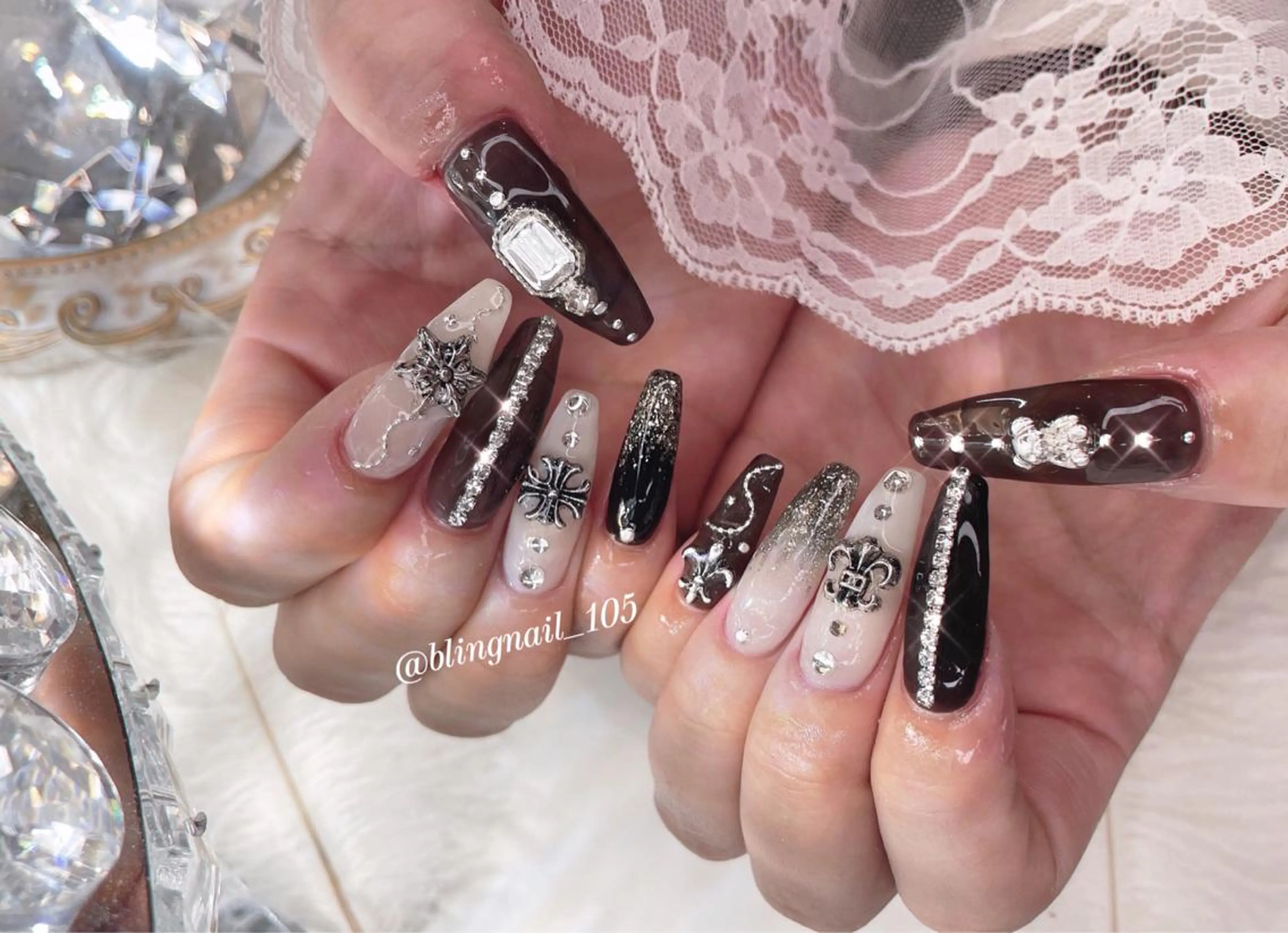 ネイル 23時まで❤︎韓国、 ワンホンネイルのネイルデザイン