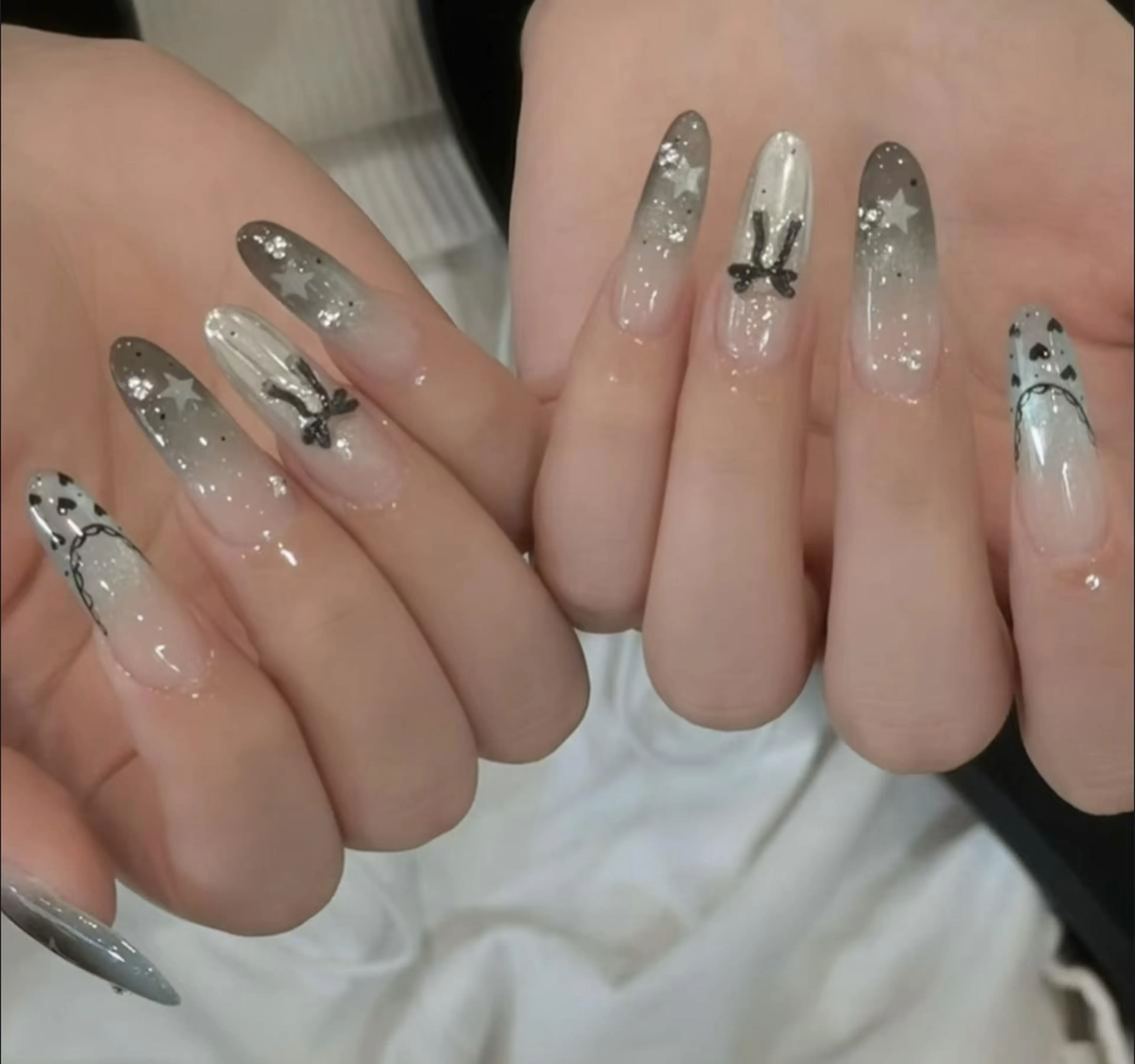 ネイル ハンドネイル 🎀 Ayaka_nailのネイルデザイン