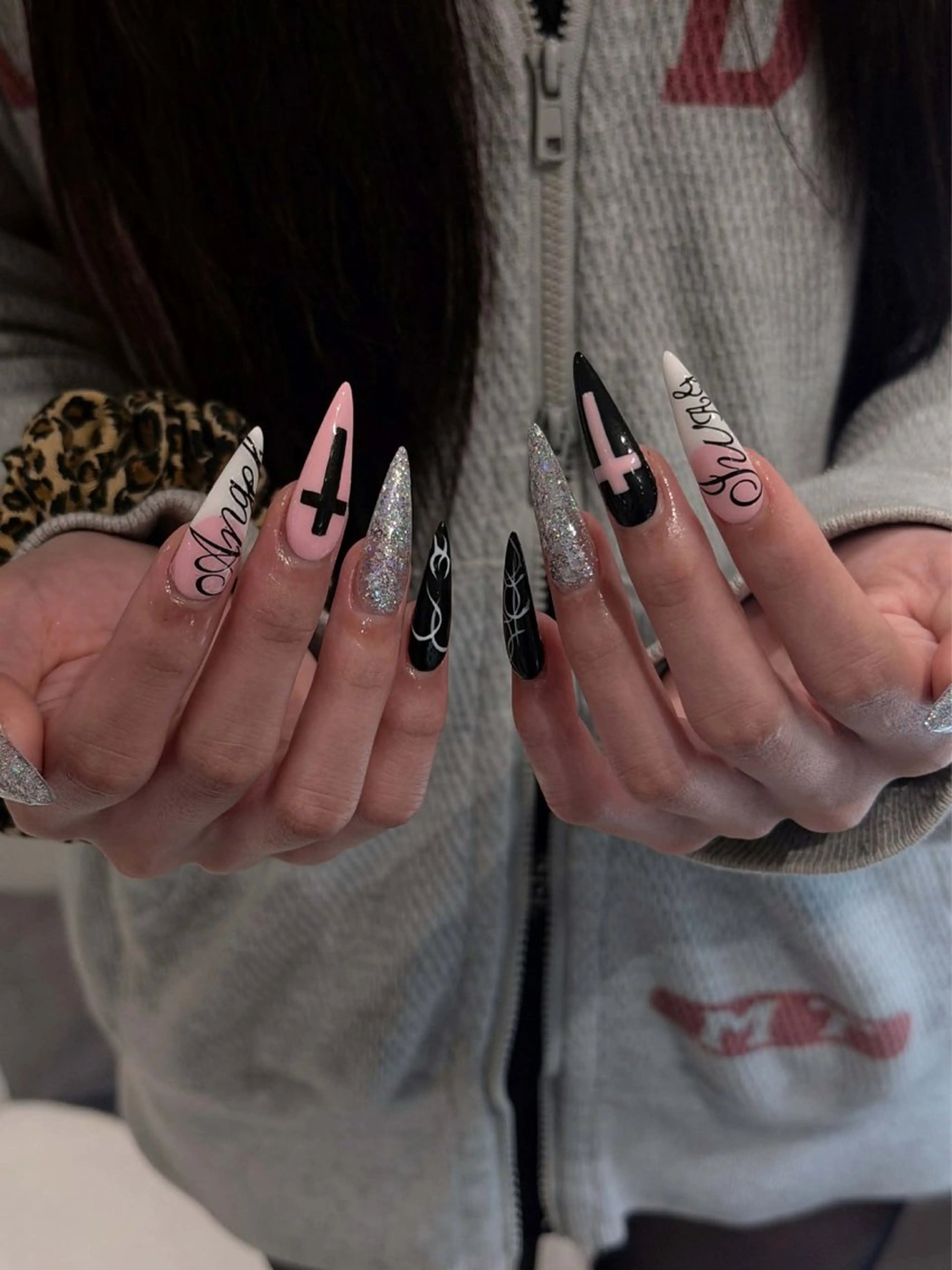 ネイル チークネイル ドット フレンチネイル グラデーション ハート ハンドネイル Julli NailStudioのネイルデザイン