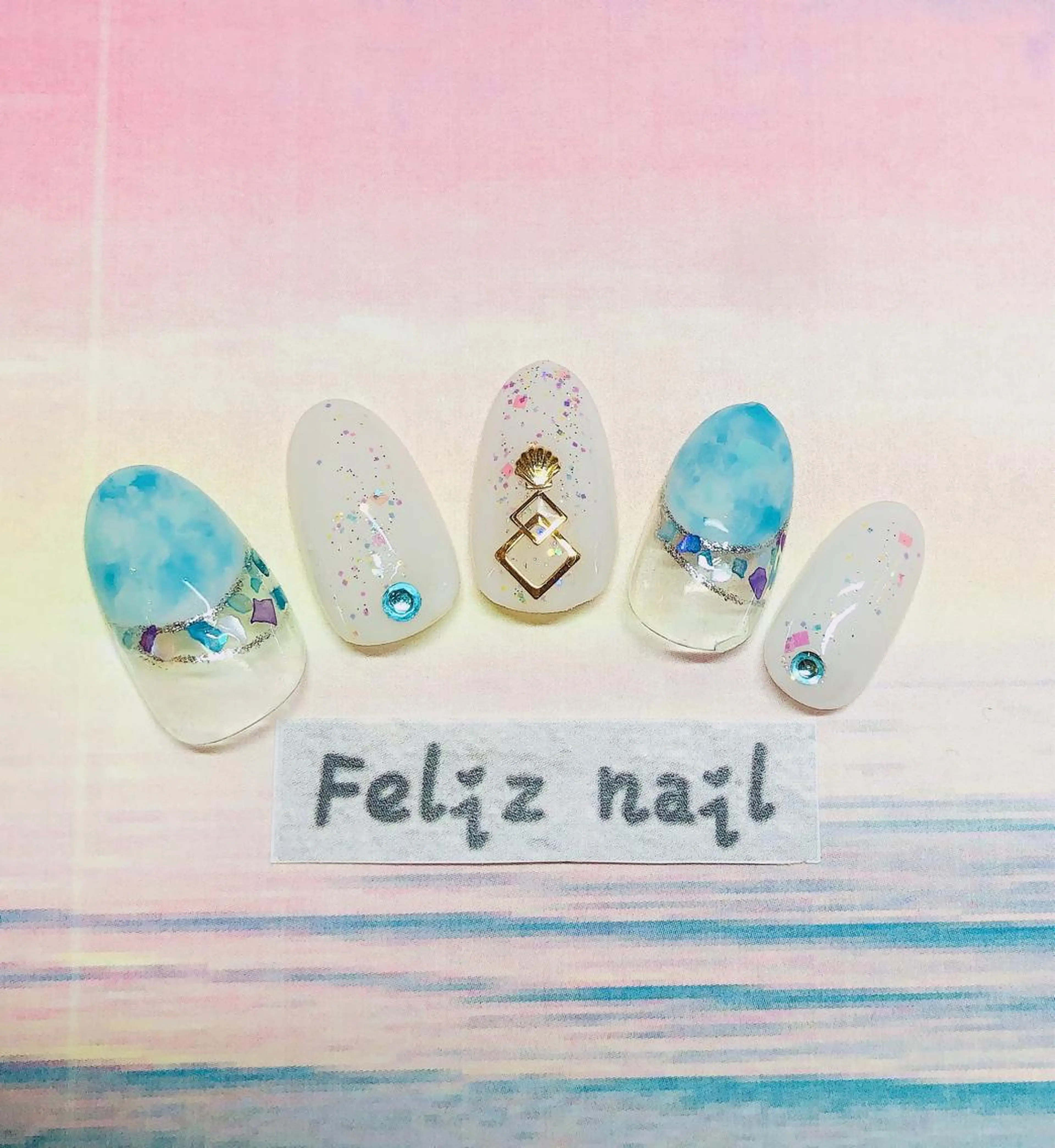 ネイル ブルー ジェルネイル キラキラネイル ニュアンスネイル パラジェル ハンドネイル ユキカ （ネイリスト）のネイルデザイン