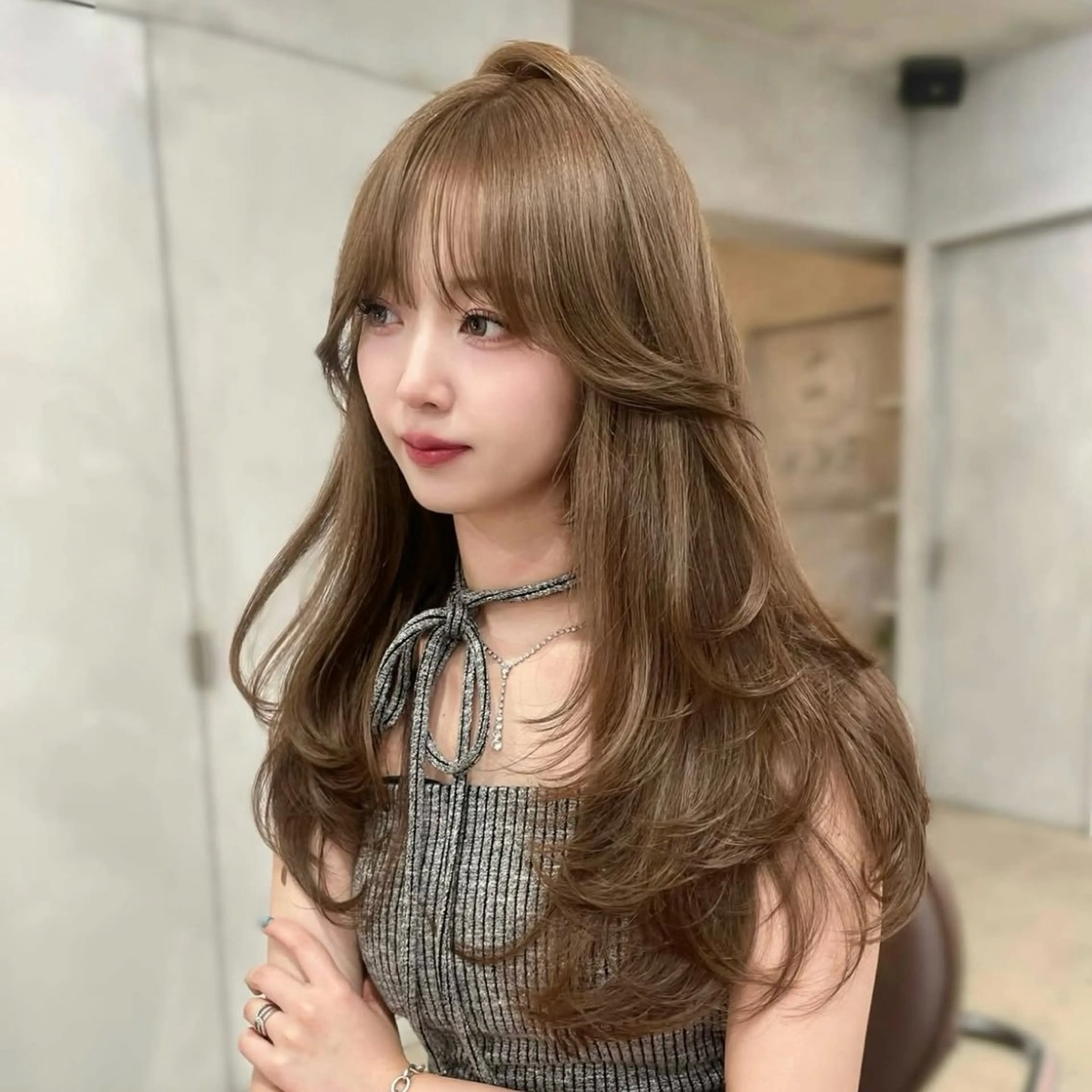 ロング カラー ベージュカラー ブリーチ ケアカラー ブリーチなしカラー レイヤーカット モテ韓国ヘア/ レイヤー🤍RIKAのヘアスタイル